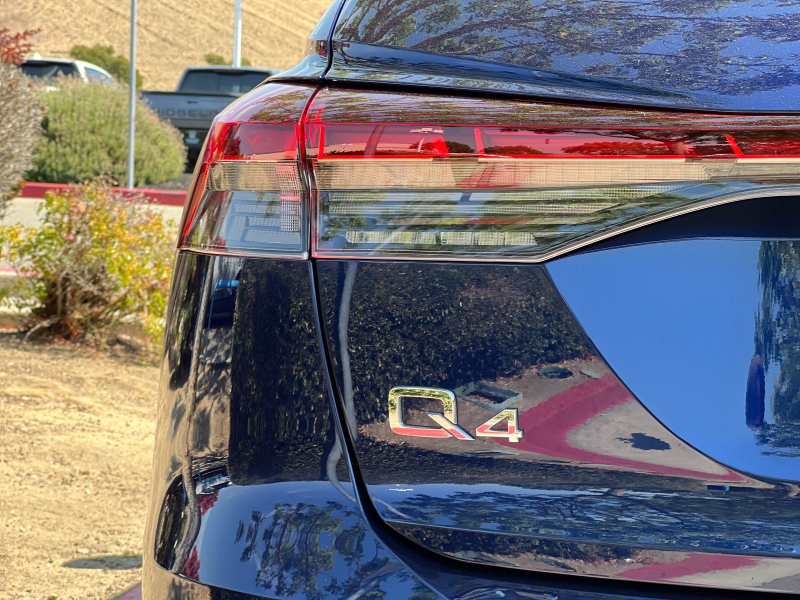 2023 Audi Q4 e-tron Premium — foto completa 26 de 28