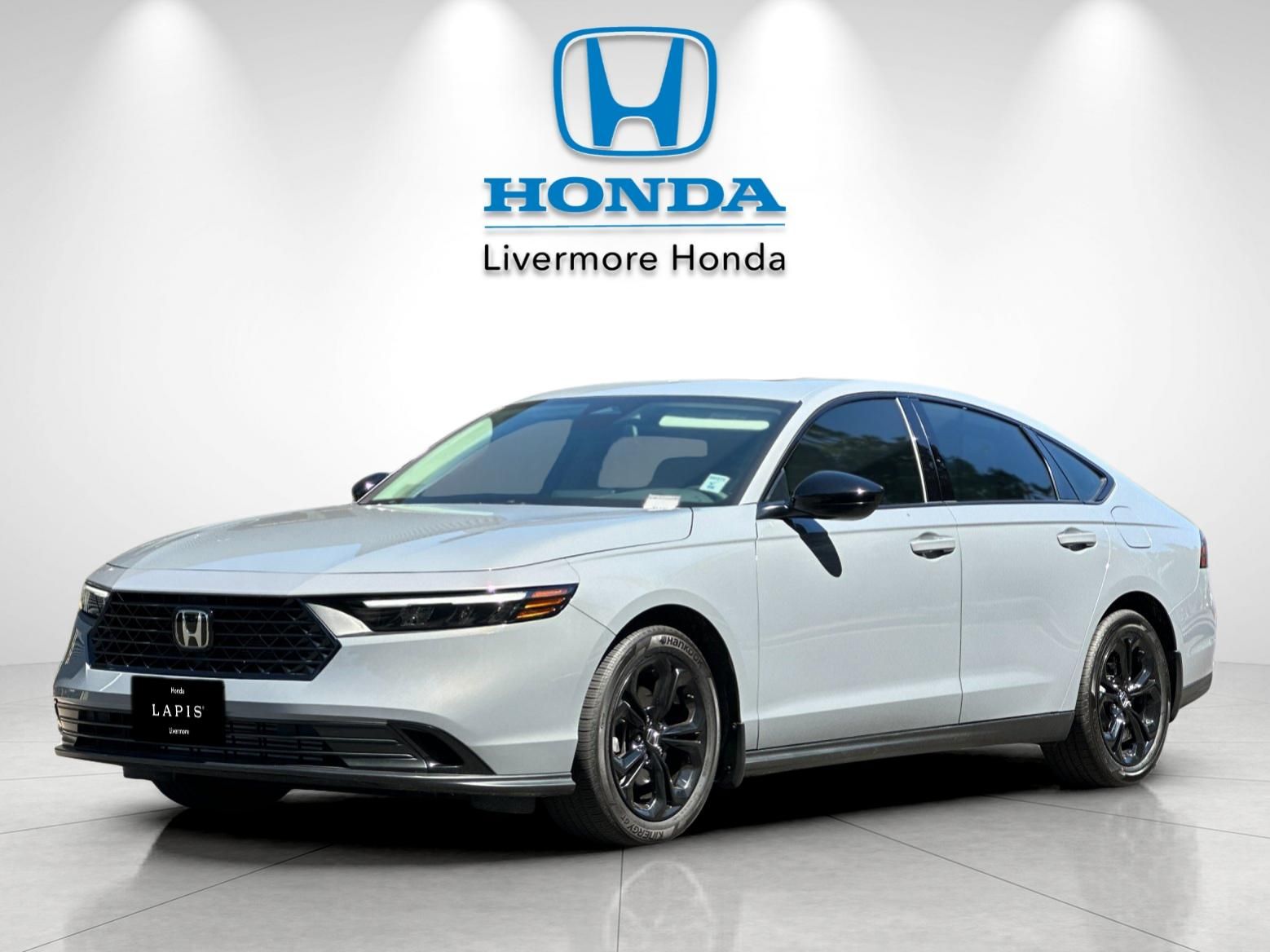 2025 Honda Accord SE — full photo 2 of 26