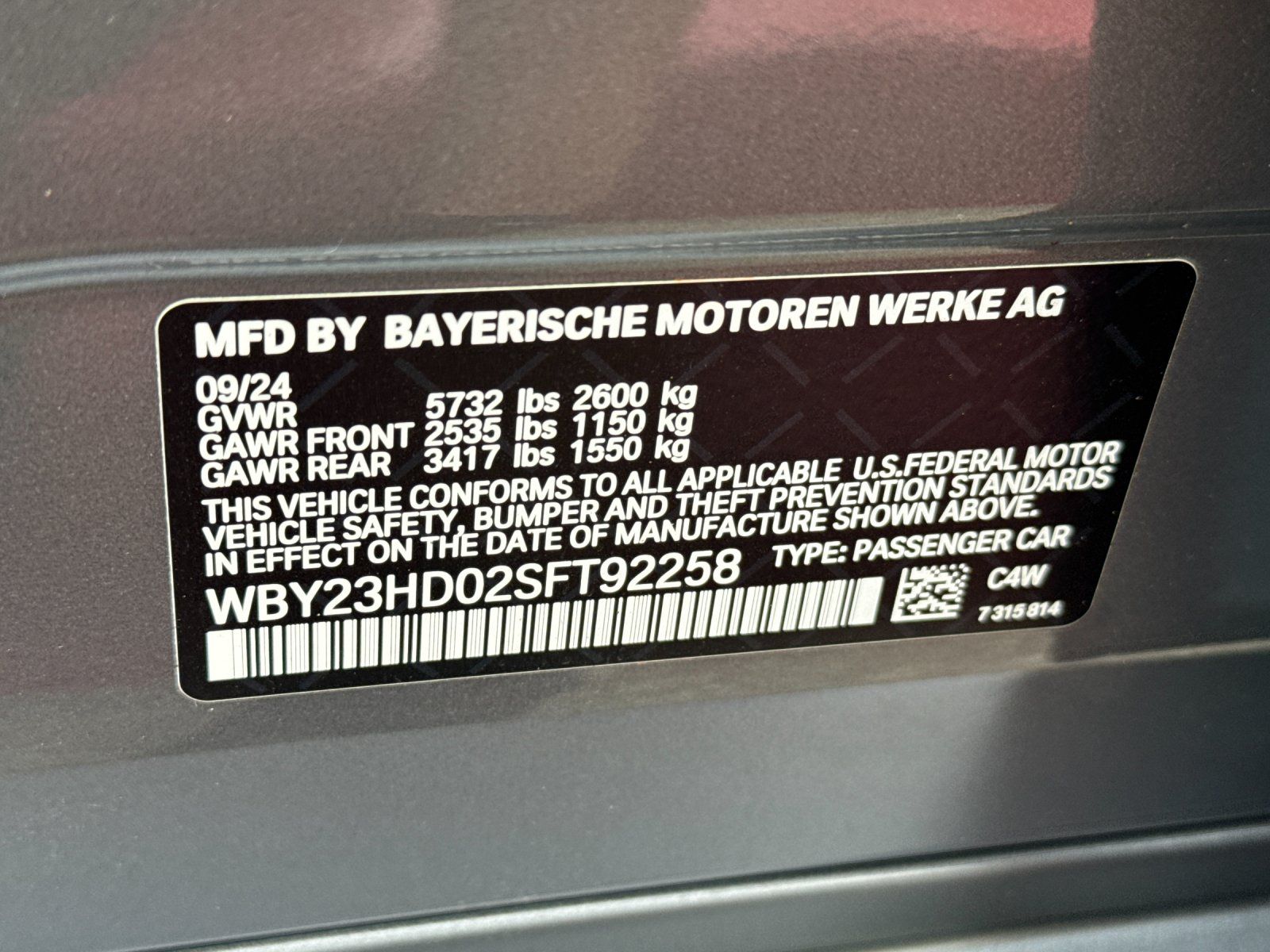 2025 BMW i4 eDrive40 — foto completa 28 de 28