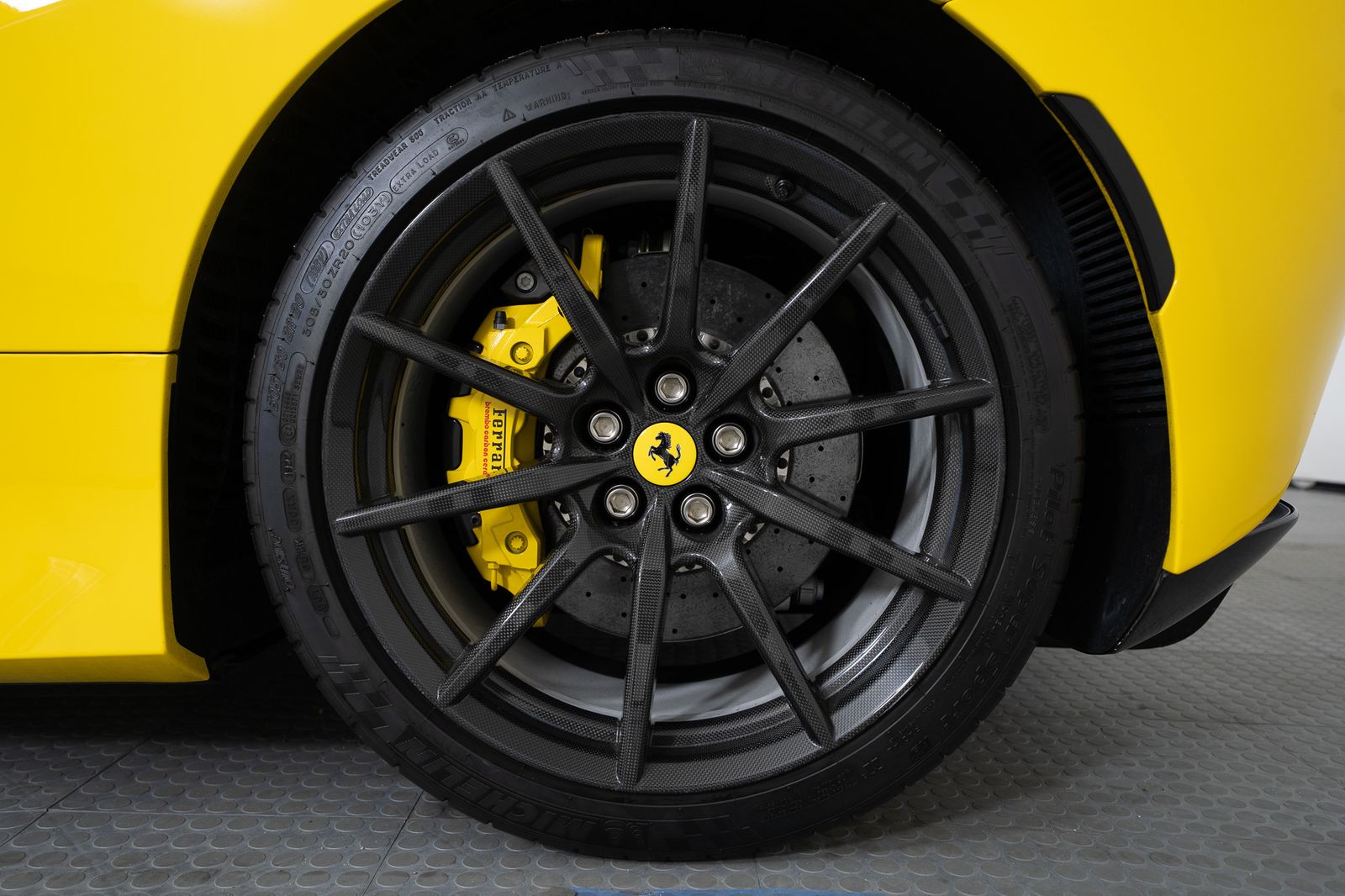 2022 Ferrari F8 Tributo — foto completa 43 de 45