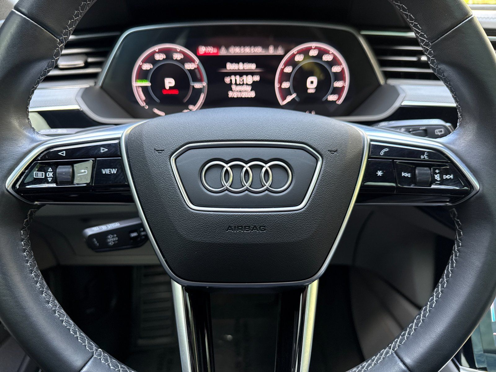 2024 Audi Q8 e-tron Prestige — foto completa 24 de 29
