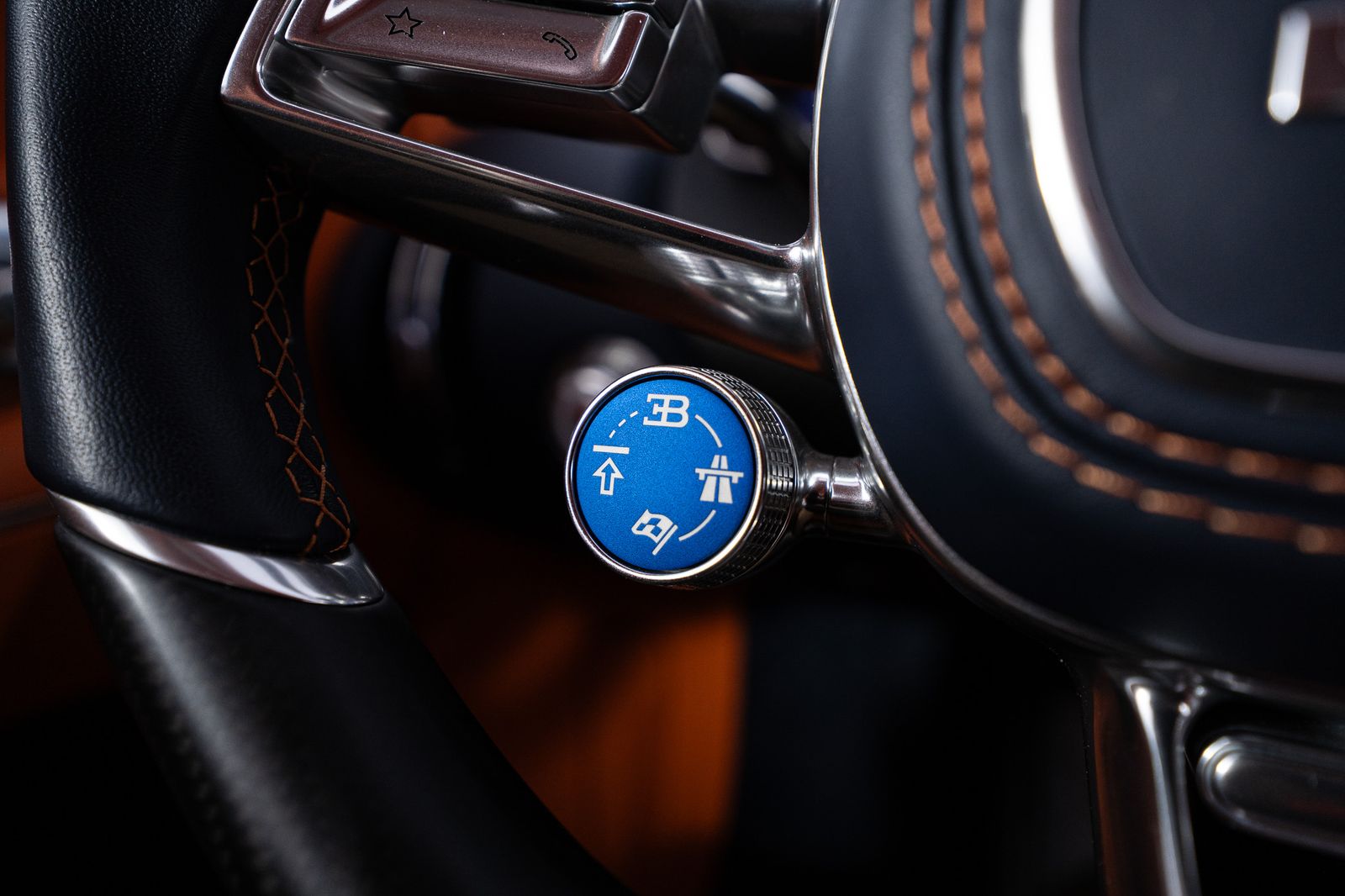 2018 Bugatti Chiron — foto completa 56 de 85