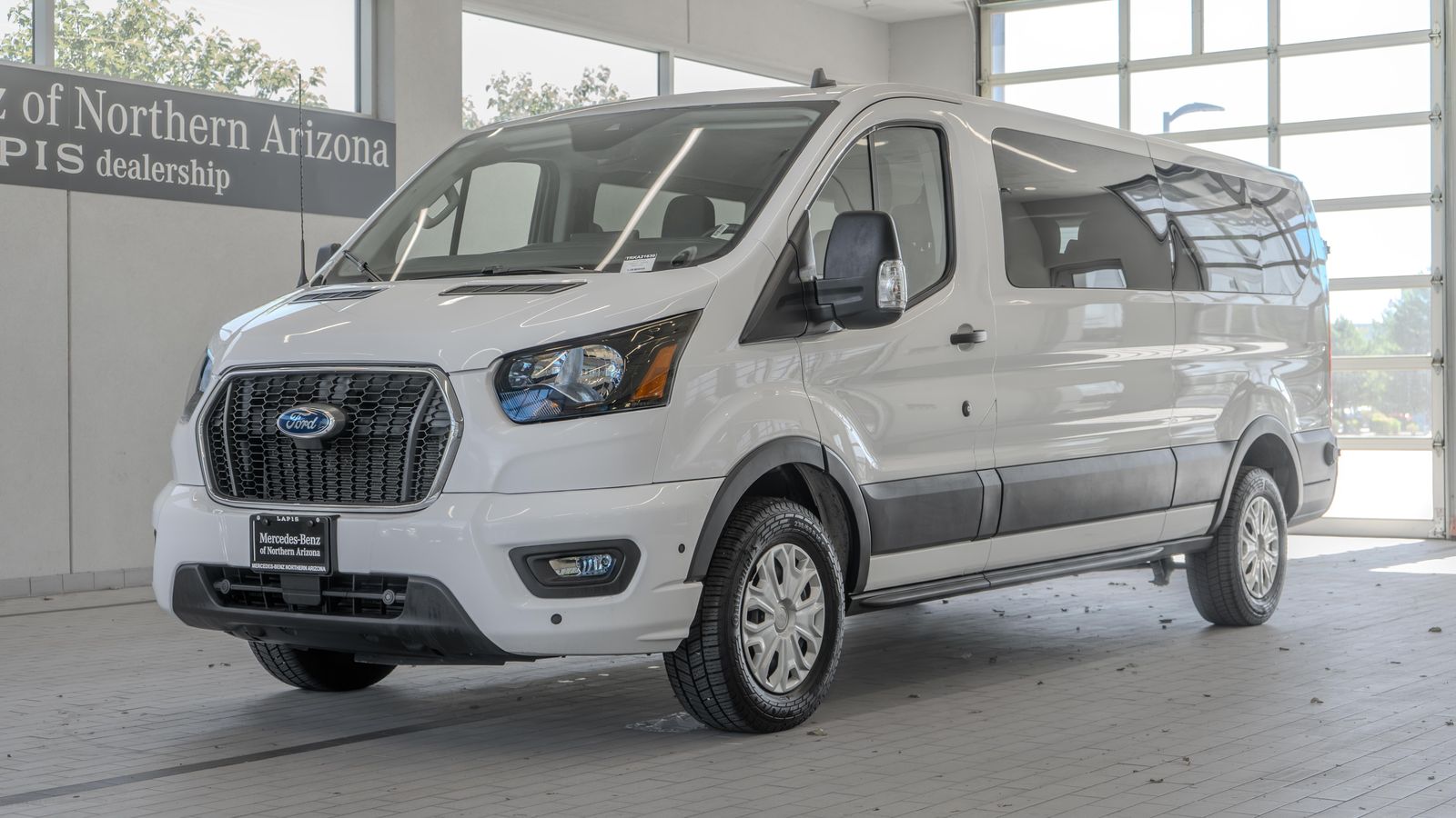 2024 Ford Transit-350 XLT — foto completa 25 de 34
