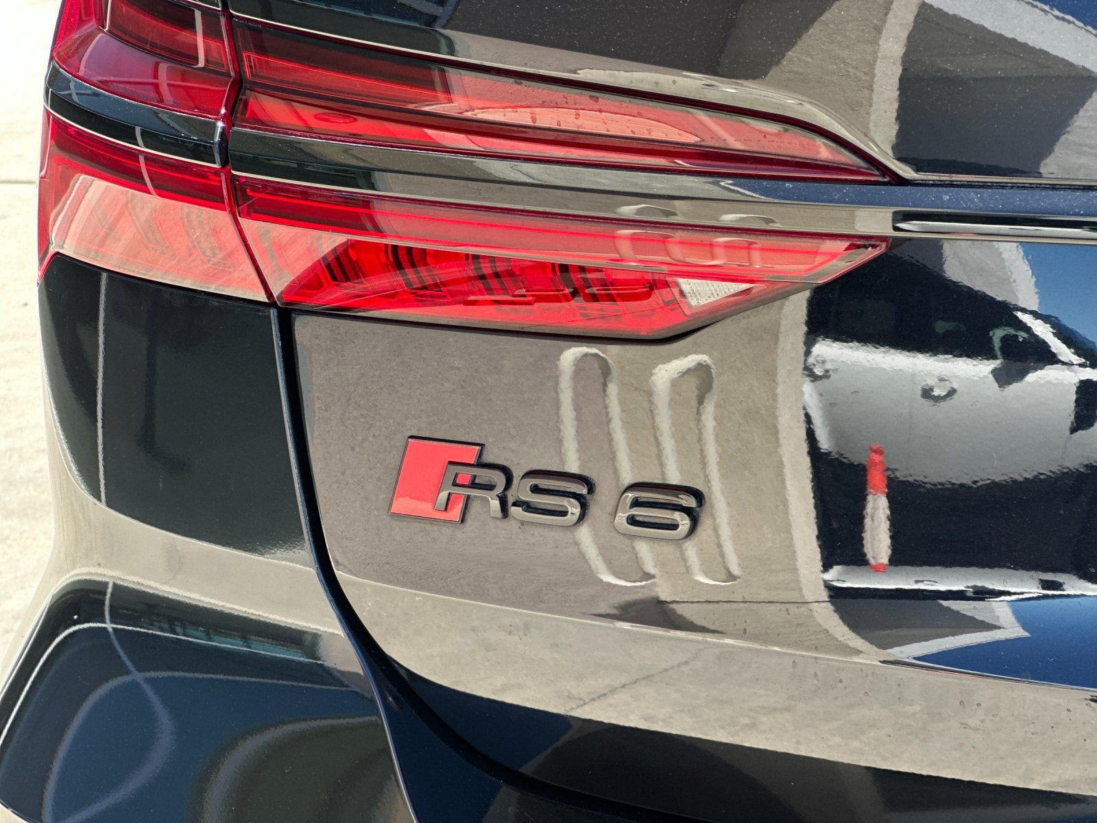 2022 Audi RS 6 4.2 — foto completa 27 de 29