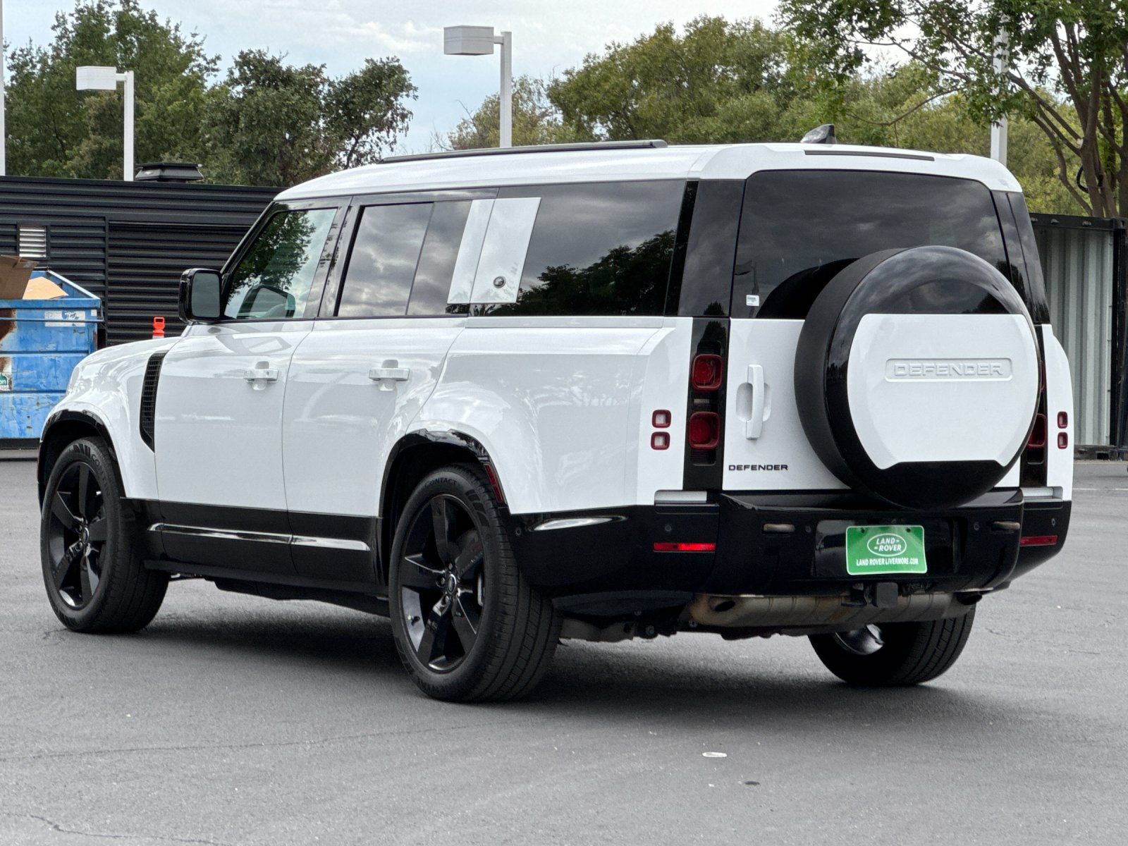 2024 Land Rover Defender 130 X-Dynamic SE — foto completa 3 de 30