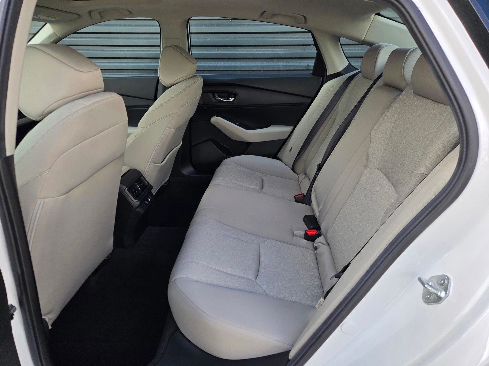 2025 Honda Accord SE — foto completa 11 de 28
