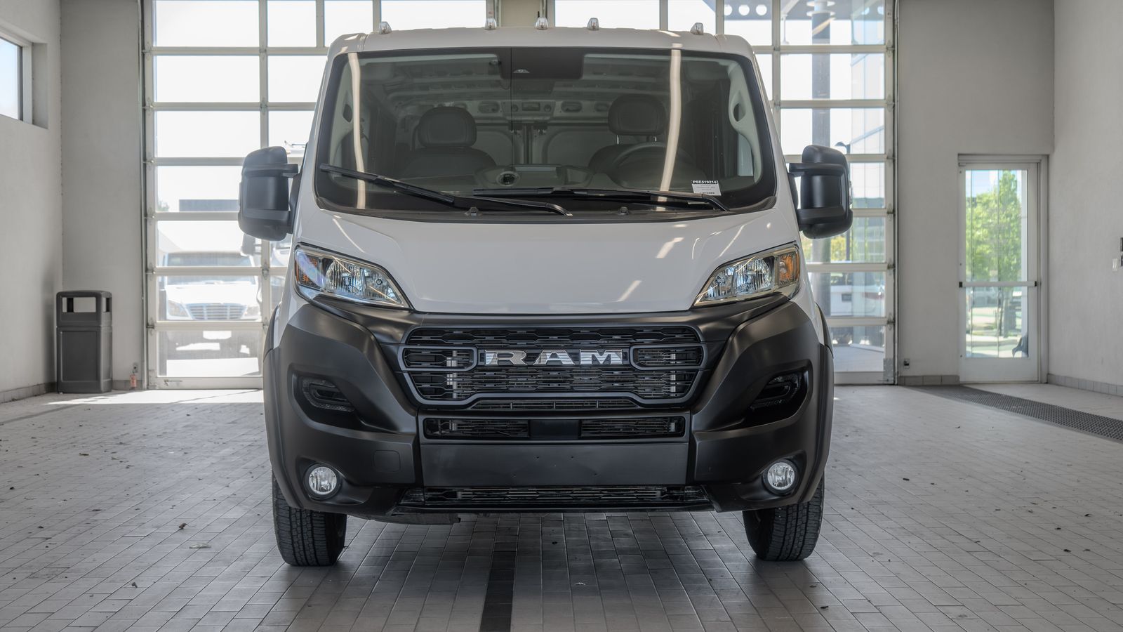 2025 Ram ProMaster 2500 Base — foto completa 11 de 33