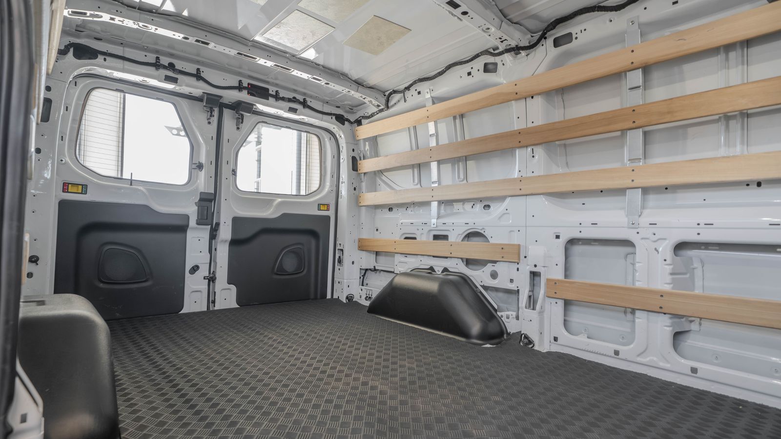 2025 Ford Transit-250 Base — foto completa 26 de 31