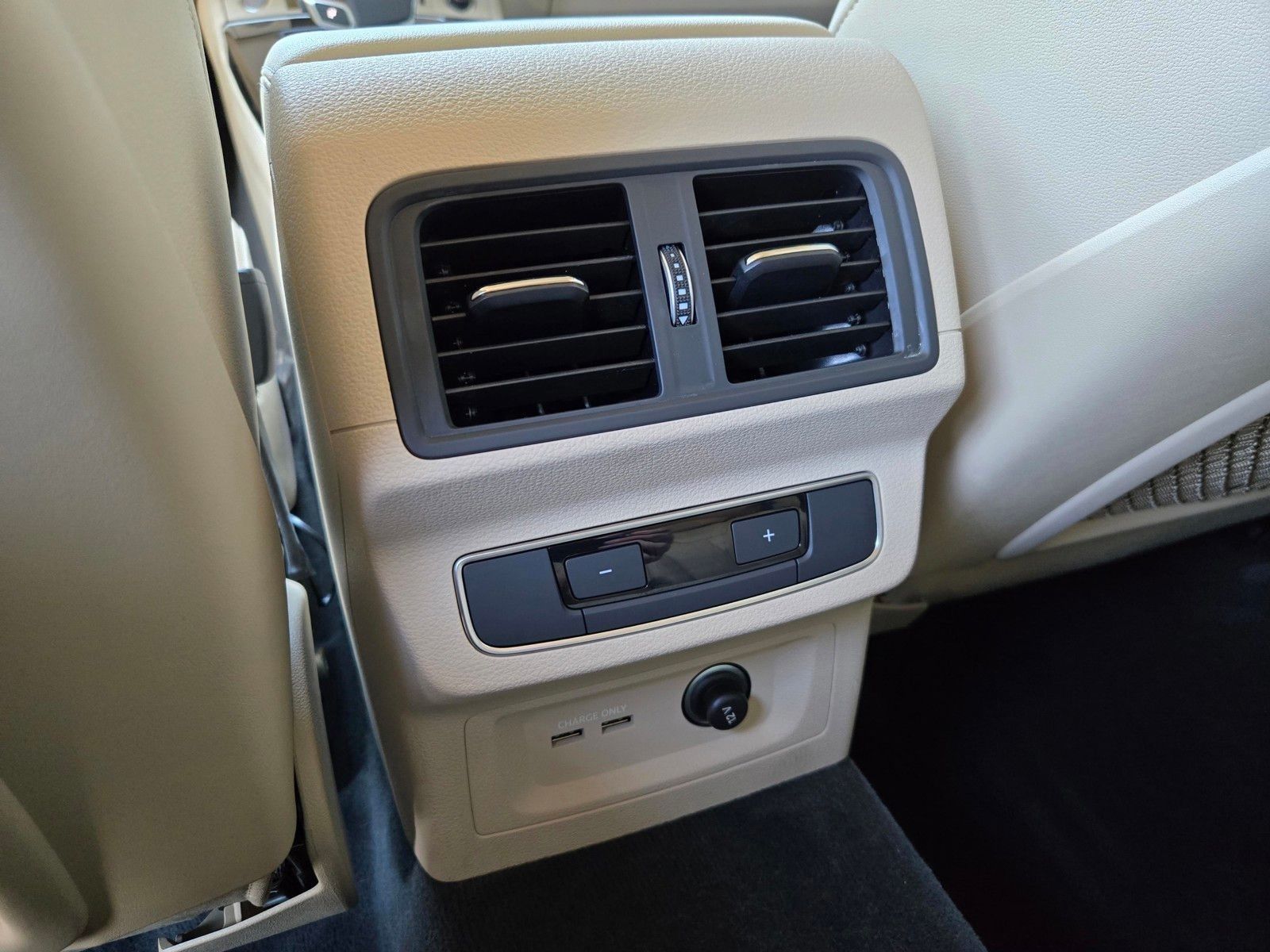 2023 Audi Q5 e 55 Premium Plus — foto completa 11 de 45