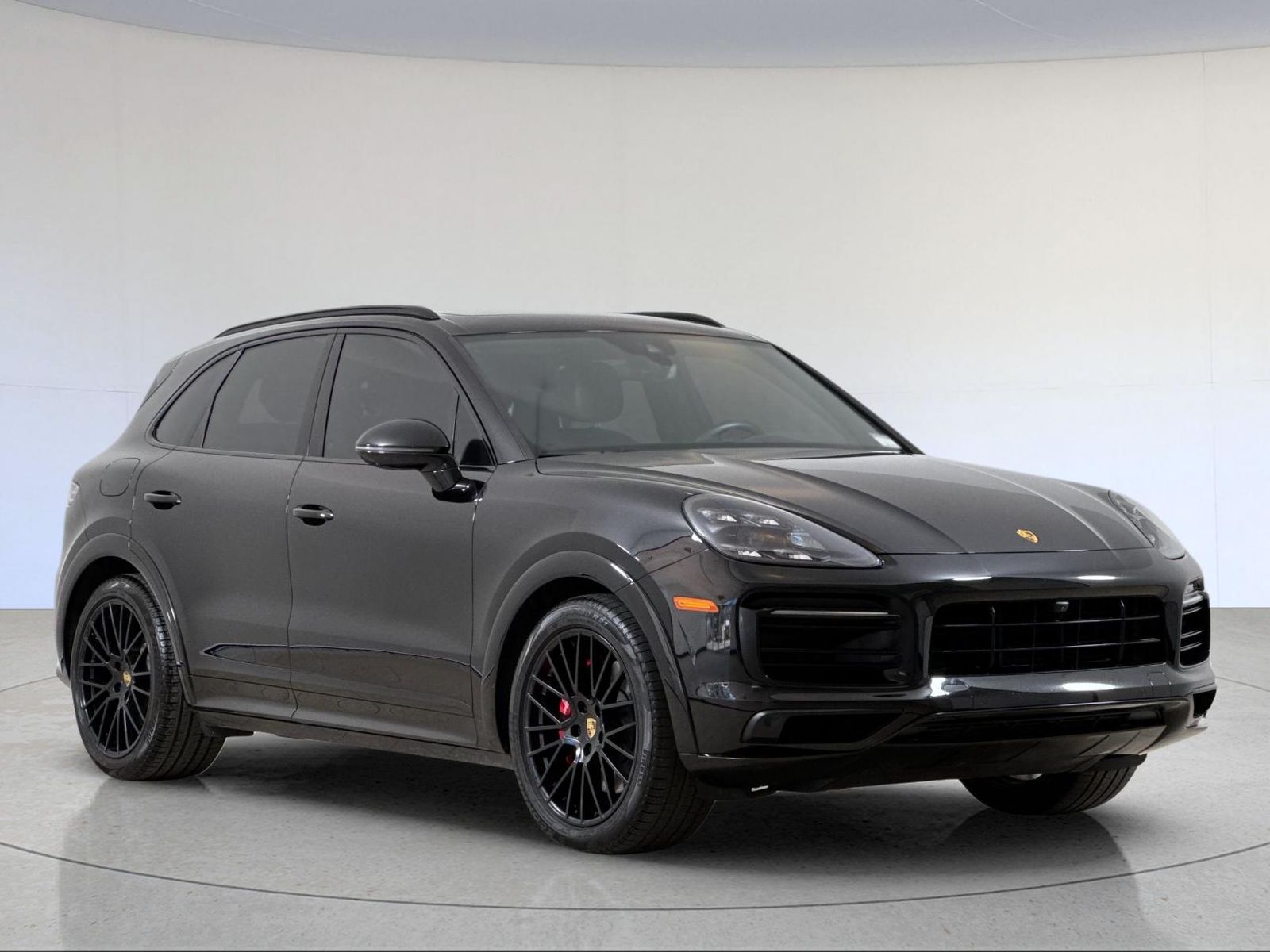 2023 Porsche Cayenne GTS — full photo 11 of 30