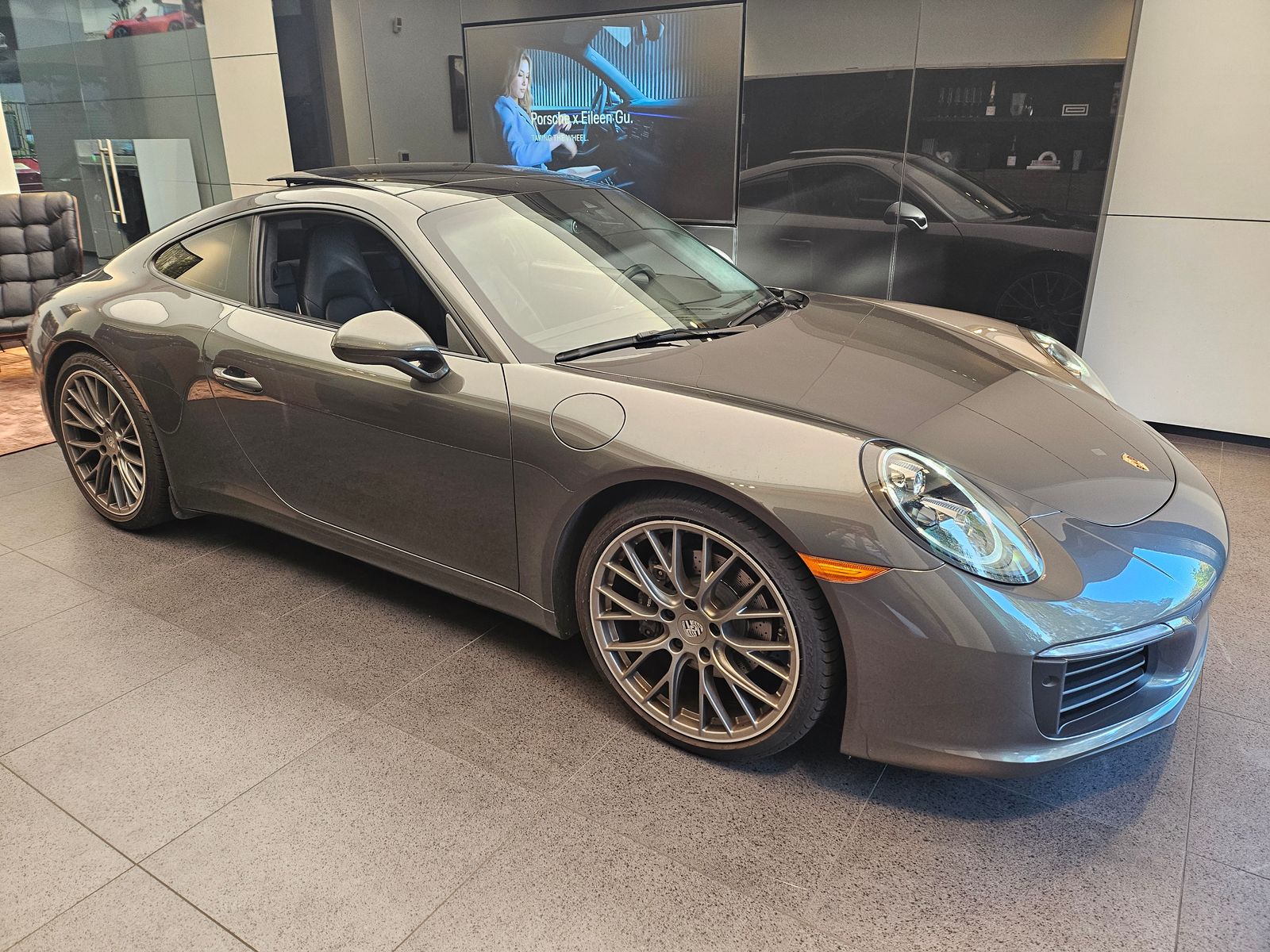 2019 Porsche 911 Carrera — full photo 6 of 12