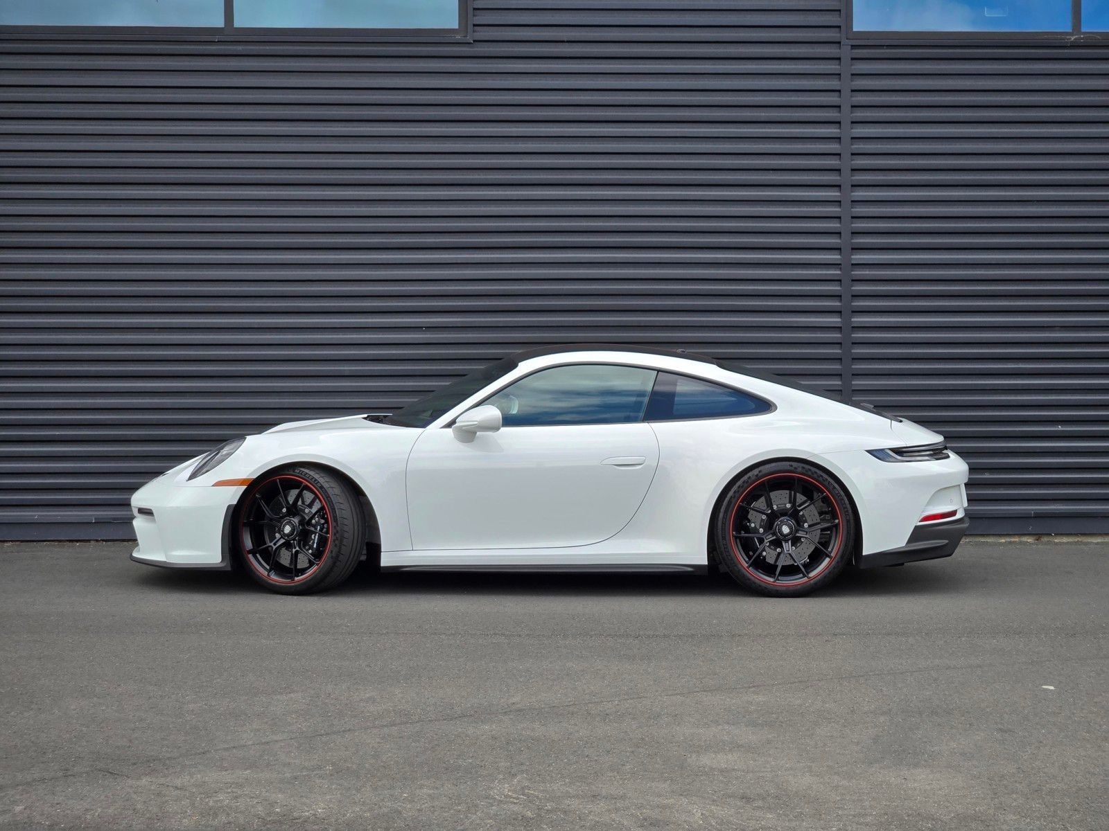 2022 Porsche 911 GT3 — full photo 2 of 27