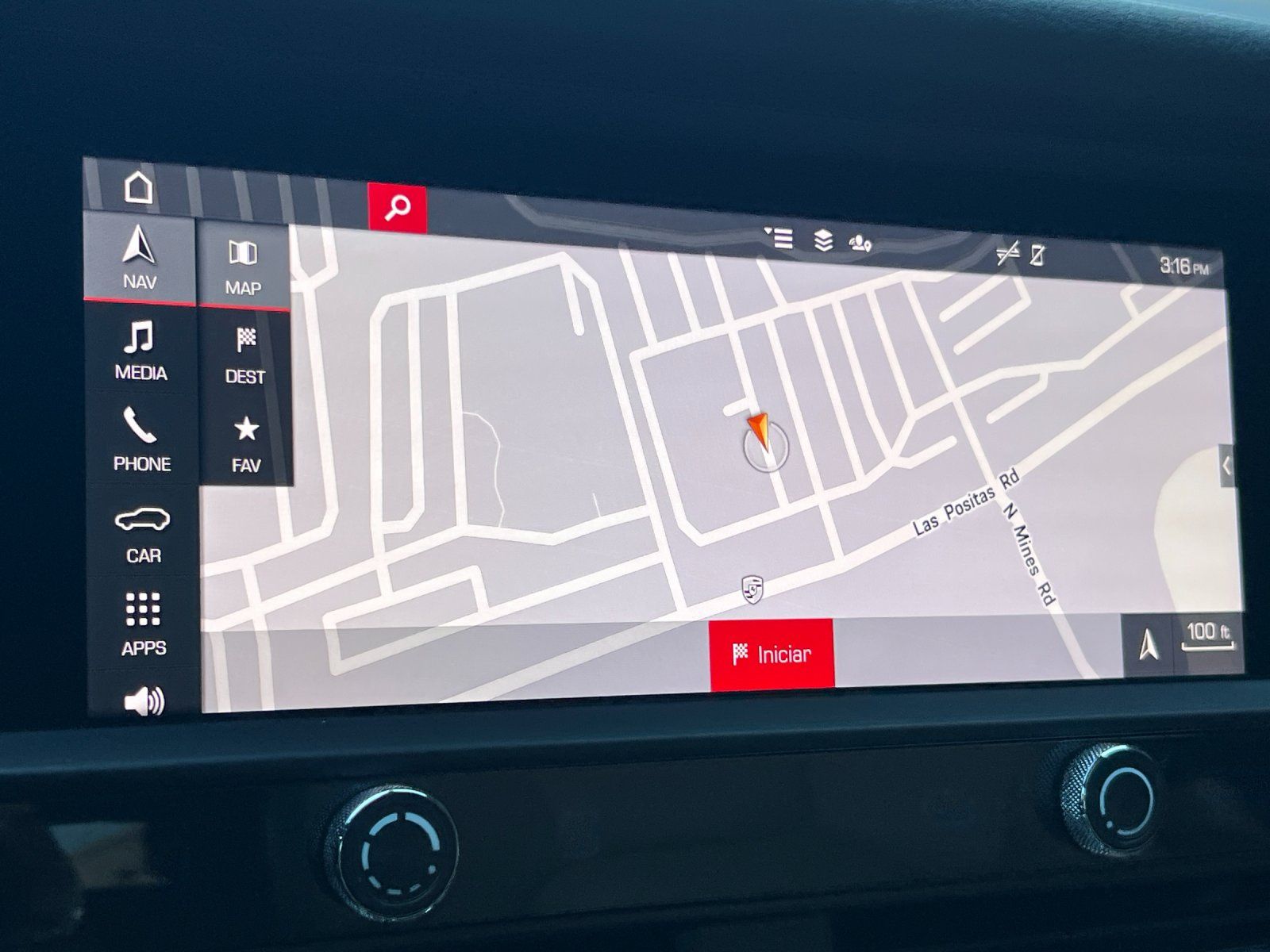 2024 Porsche Macan S — full photo 19 of 28