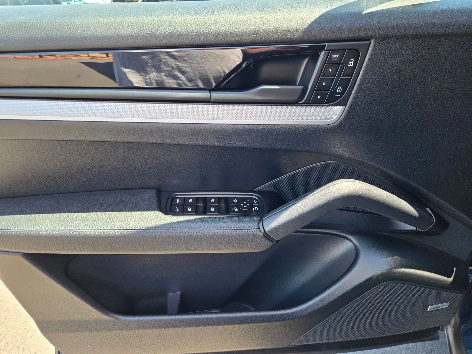 2025 Porsche Cayenne Base — foto completa 17 de 45