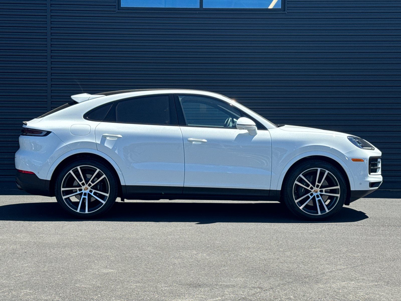 2026 Porsche Cayenne Coupe Base — full photo 9 of 29