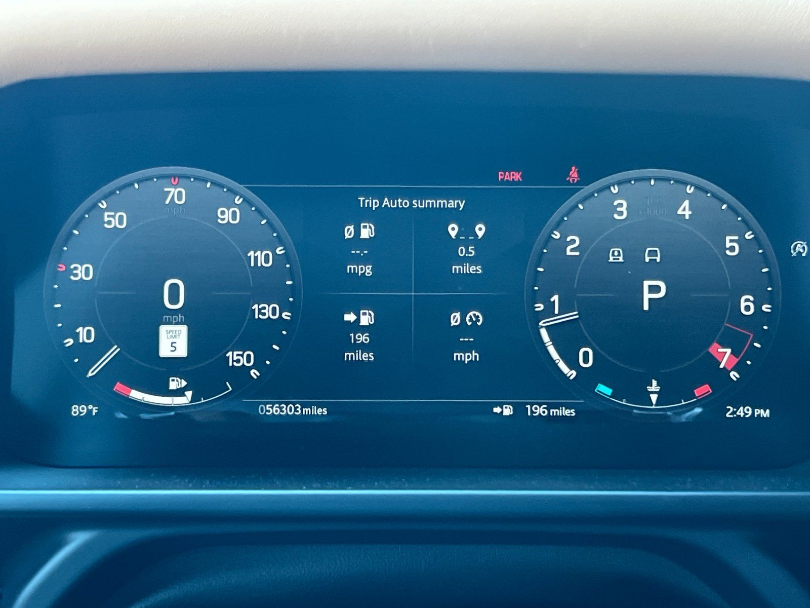 2023 Land Rover Defender 110 V8 — foto completa 23 de 27