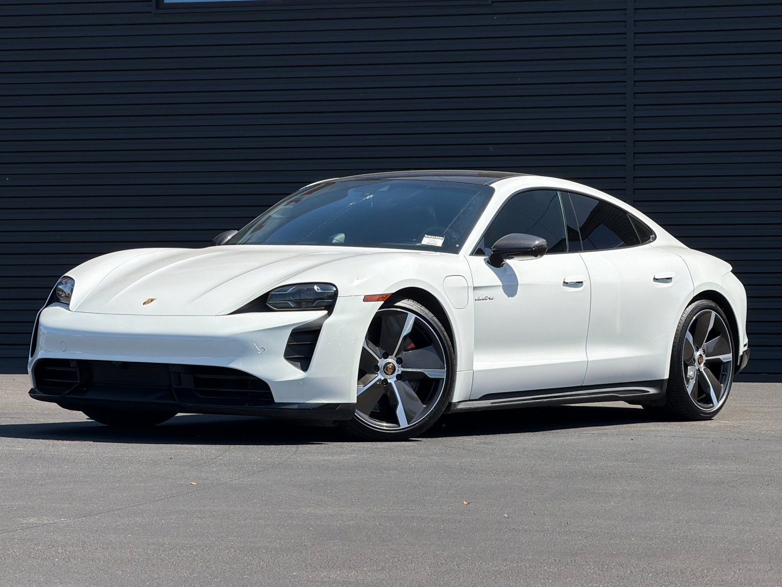 2021 Porsche Taycan Turbo — full photo 2 of 29