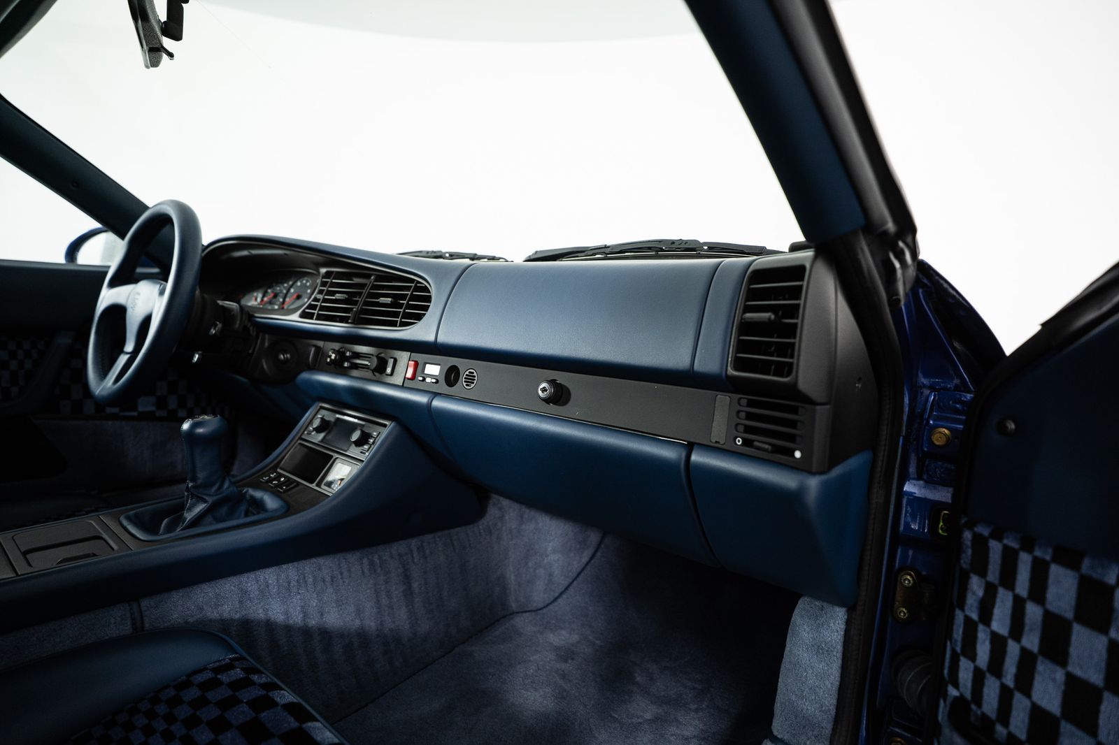 1992 Porsche 968 — full photo 44 of 57