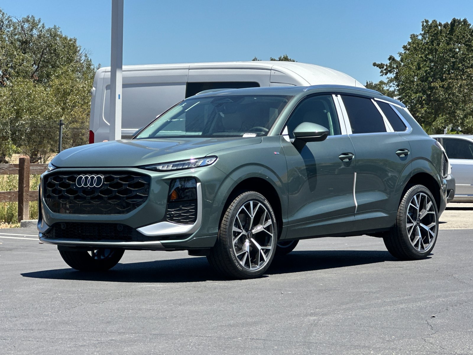 2026 Audi Q3 S line — foto 1 de 28