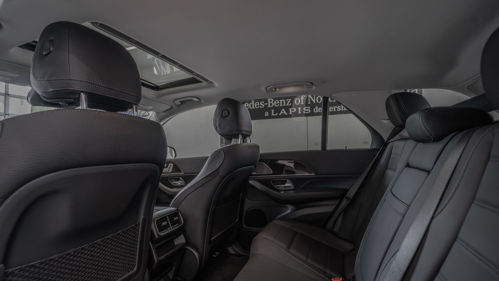 2025 Mercedes-Benz GLE GLE 450 — full photo 26 of 34