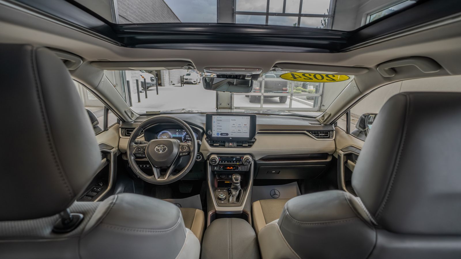 2024 Toyota RAV4 Hybrid Limited — foto completa 27 de 35