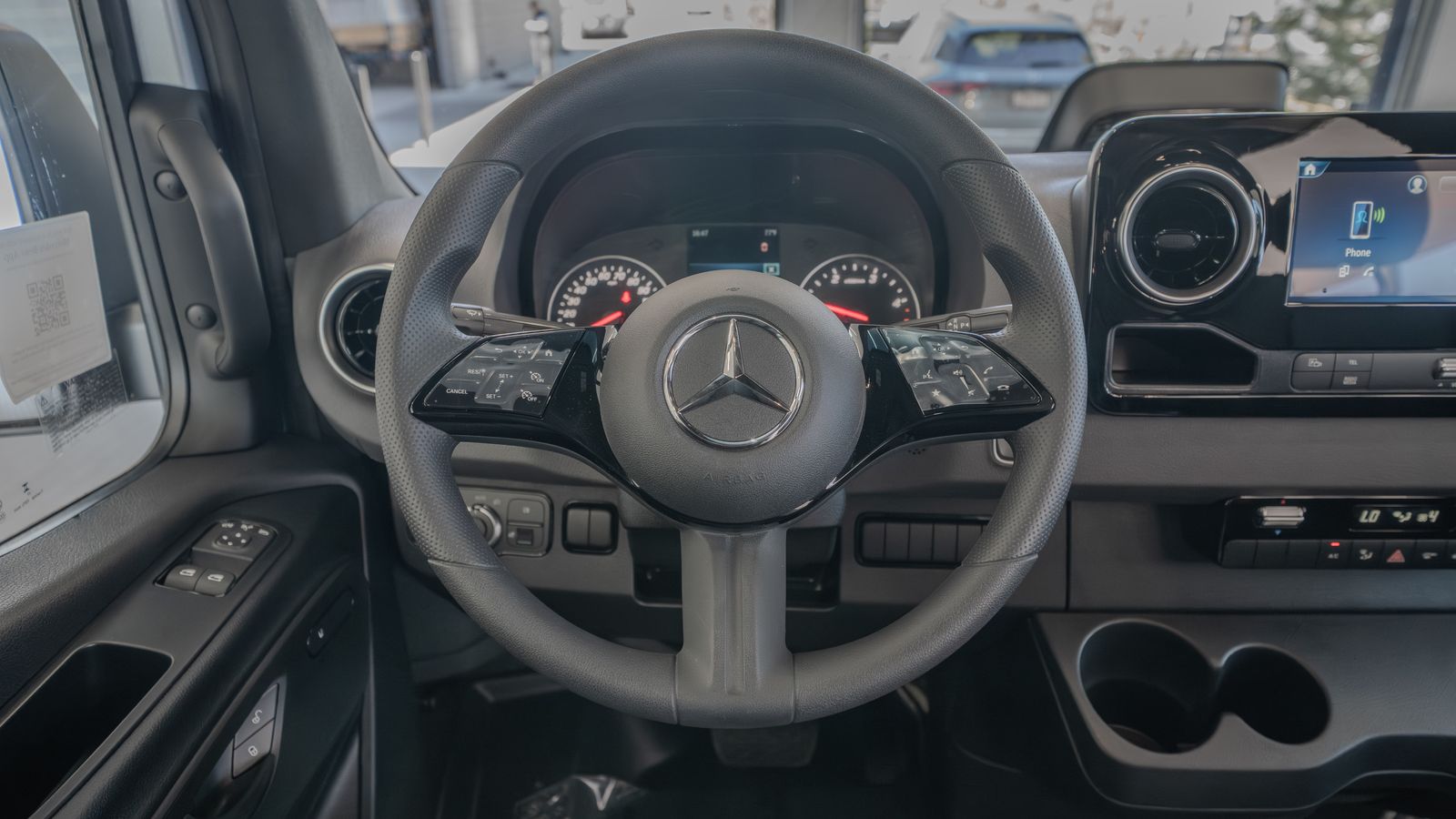 2025 Mercedes-Benz Sprinter 2500 Cargo 170 WB — foto completa 9 de 36