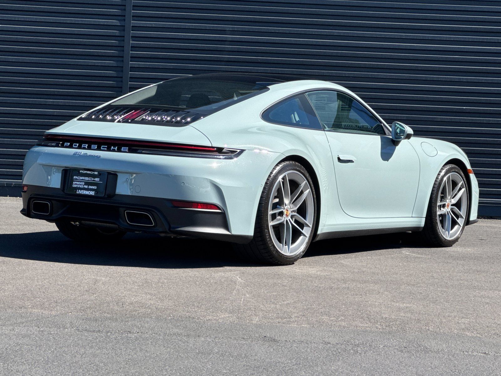 2026 Porsche 911 Carrera — full photo 8 of 28