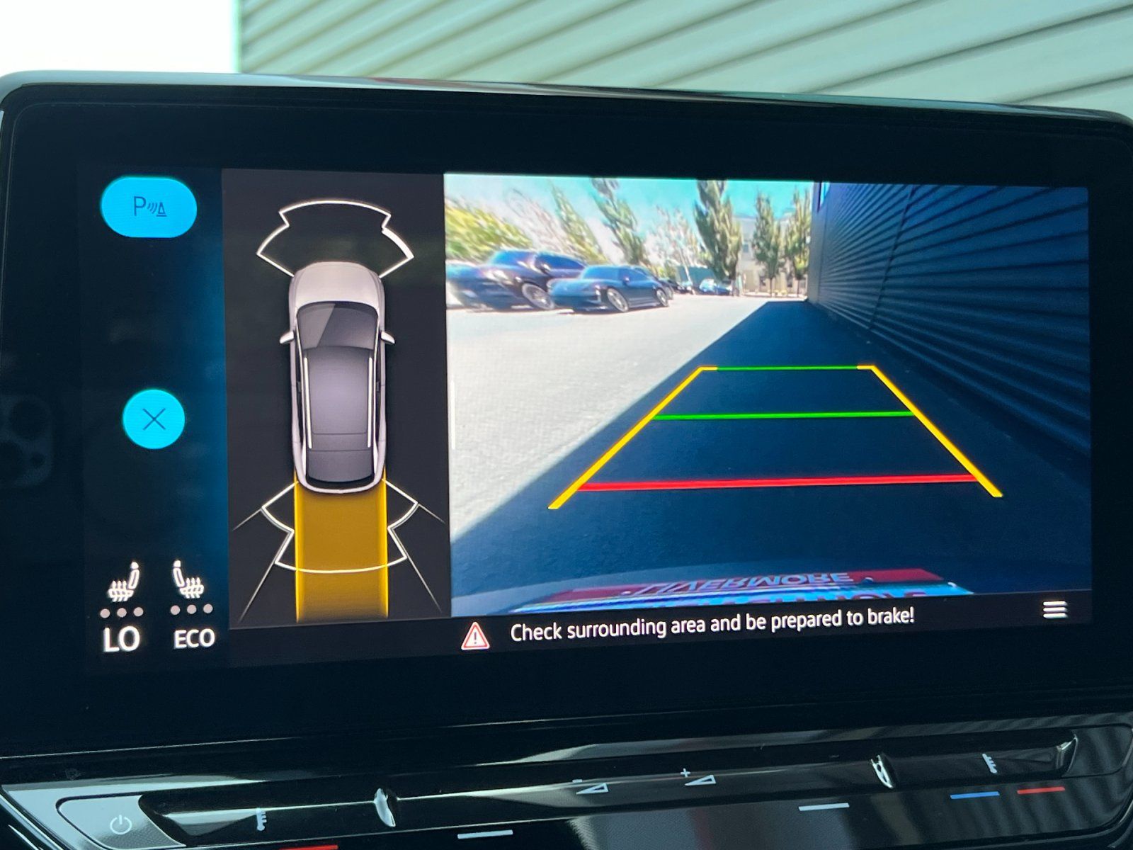 2022 Volkswagen ID.4 Pro — foto completa 20 de 28