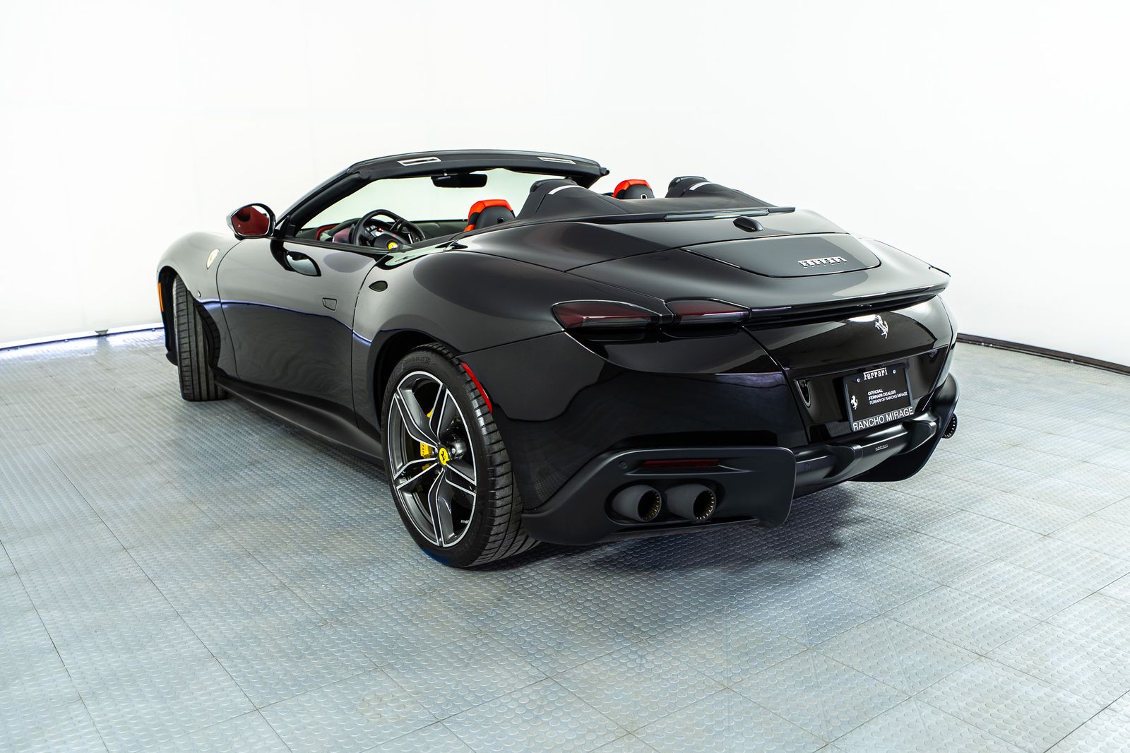 2025 Ferrari Roma Spider — foto completa 2 de 41
