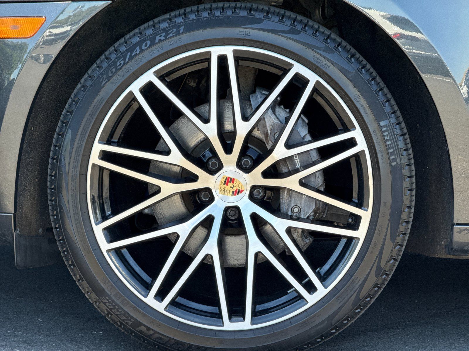 2023 Porsche Macan T — full photo 26 of 28