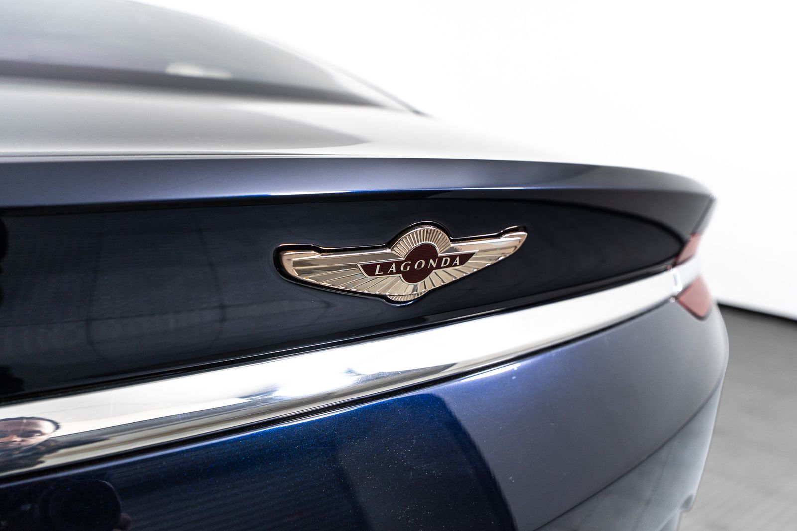 2018 Aston Martin Lagonda Taraf — foto completa 48 de 62