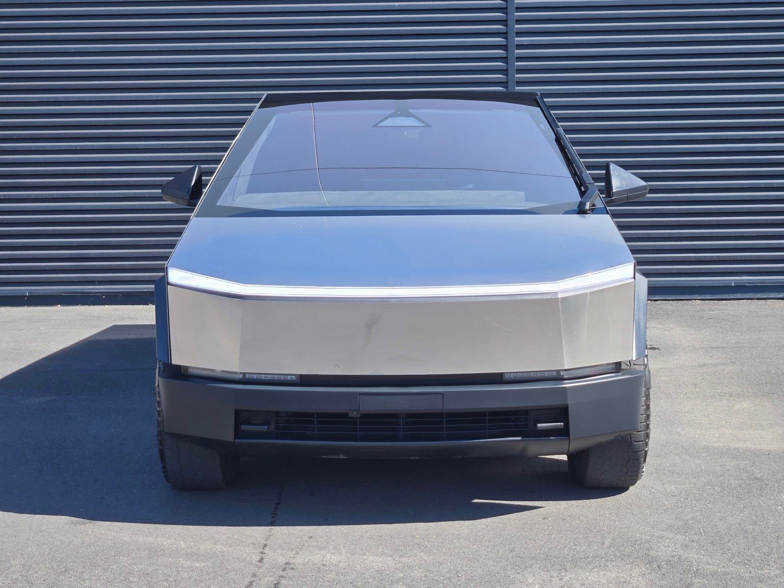 2024 Tesla Cybertruck Cyberbeast — foto completa 2 de 45