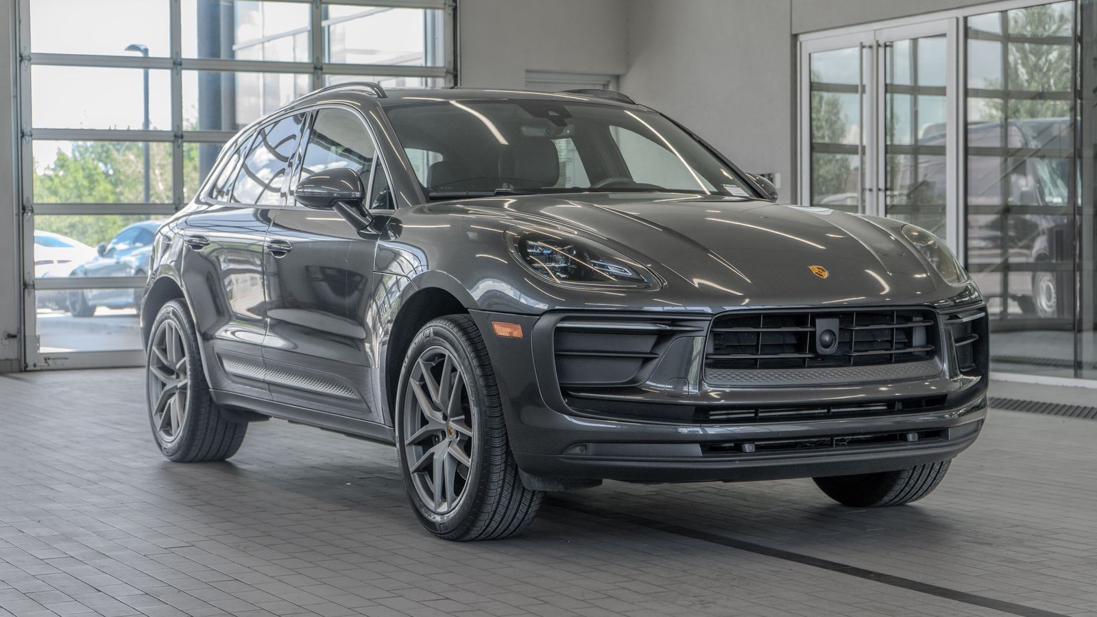 2023 Porsche Macan Base — full photo 22 of 35