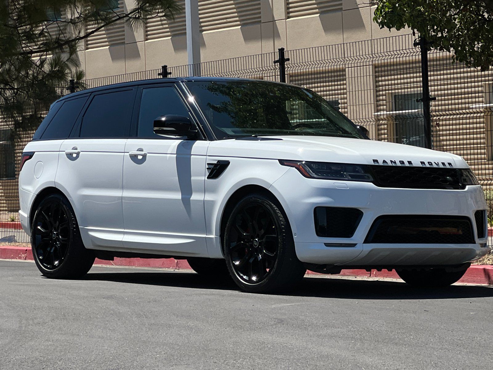 2022 Land Rover Range Rover Sport HSE Dynamic — foto completa 8 de 29