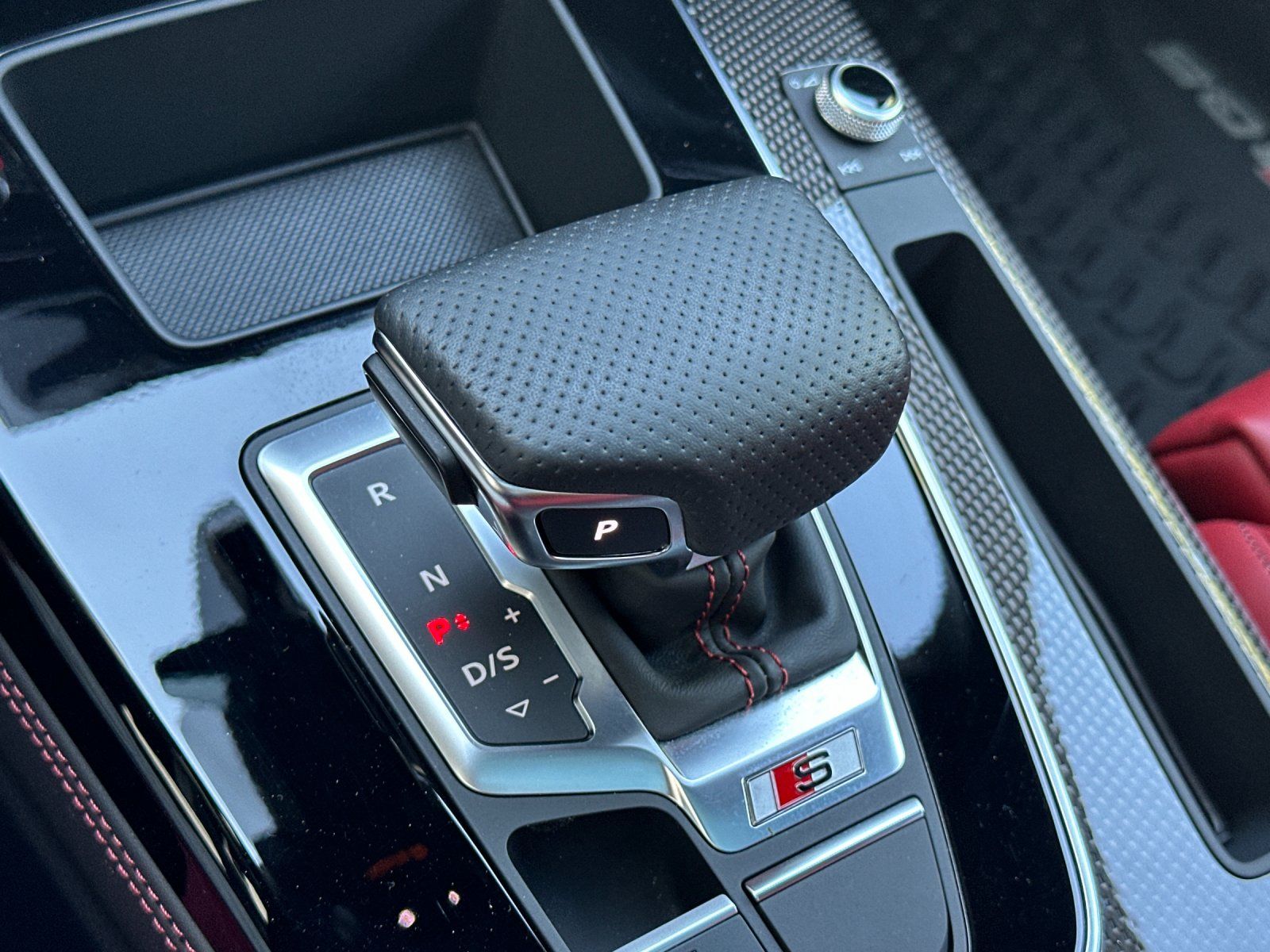 2023 Audi SQ5 Prestige — full photo 21 of 28