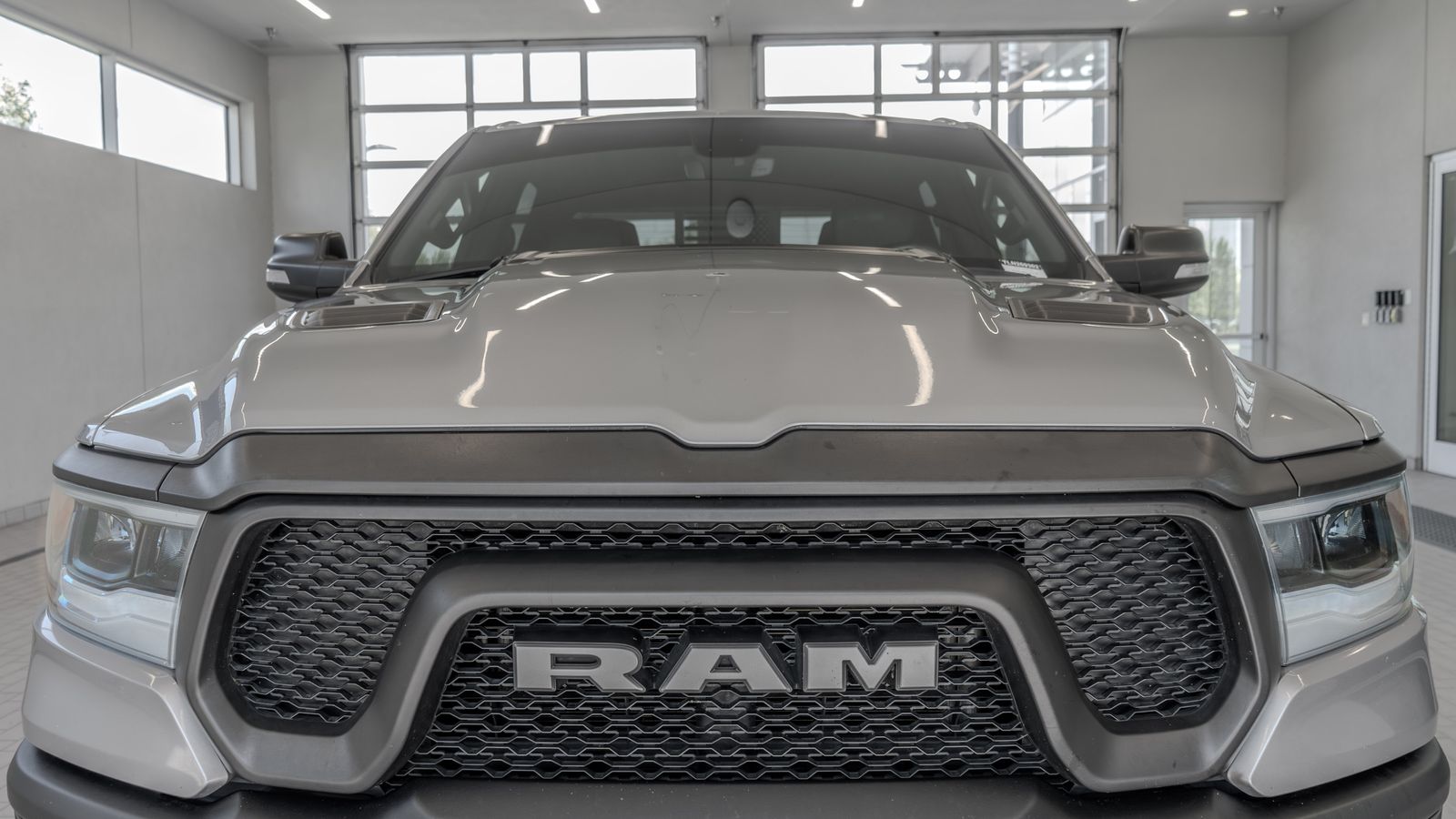 2020 Ram 1500 Rebel — foto completa 23 de 34