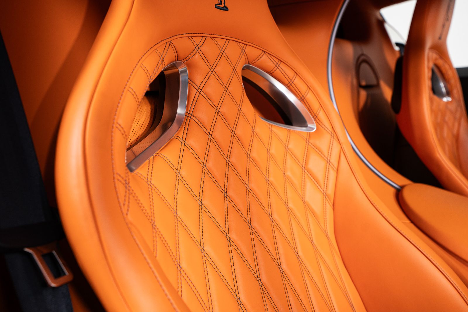 2018 Bugatti Chiron — foto completa 70 de 85