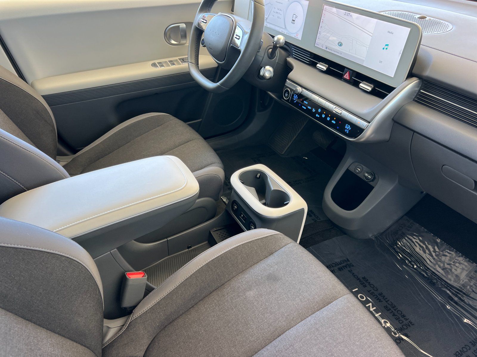 2024 Hyundai IONIQ 5 SEL — full photo 16 of 29