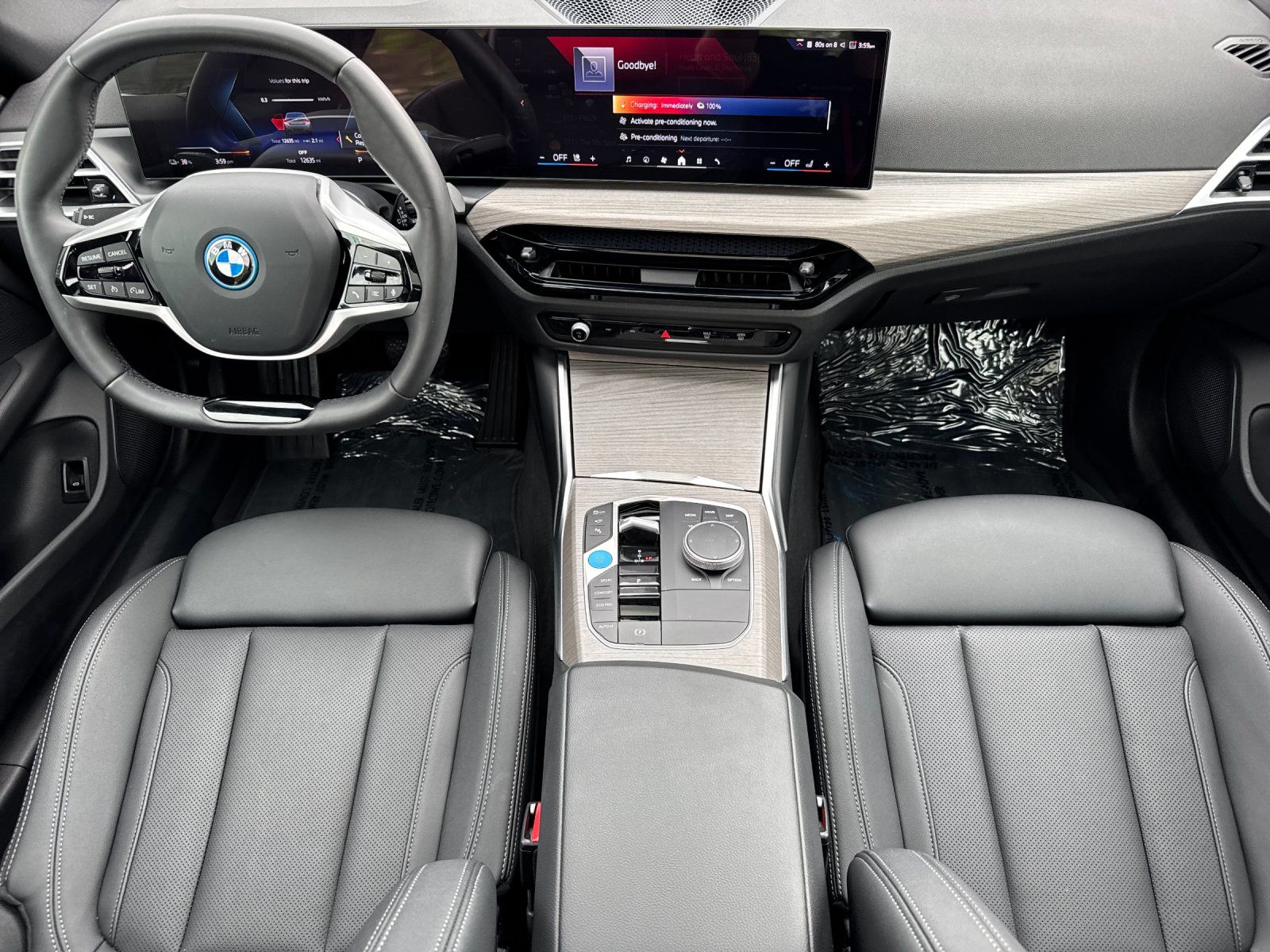2025 BMW i4 eDrive40 — full photo 12 of 28
