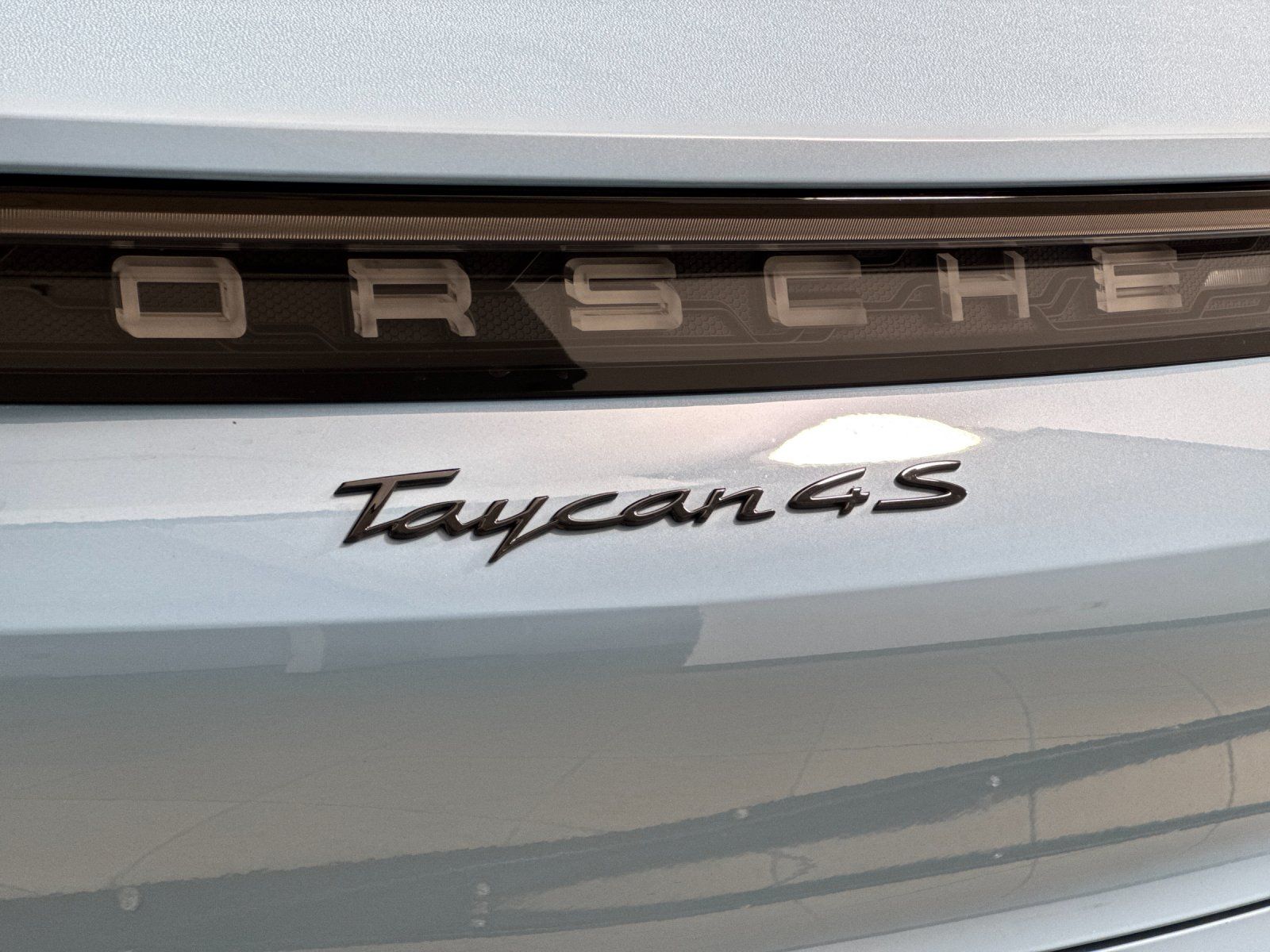 2024 Porsche Taycan 4S — full photo 28 of 29