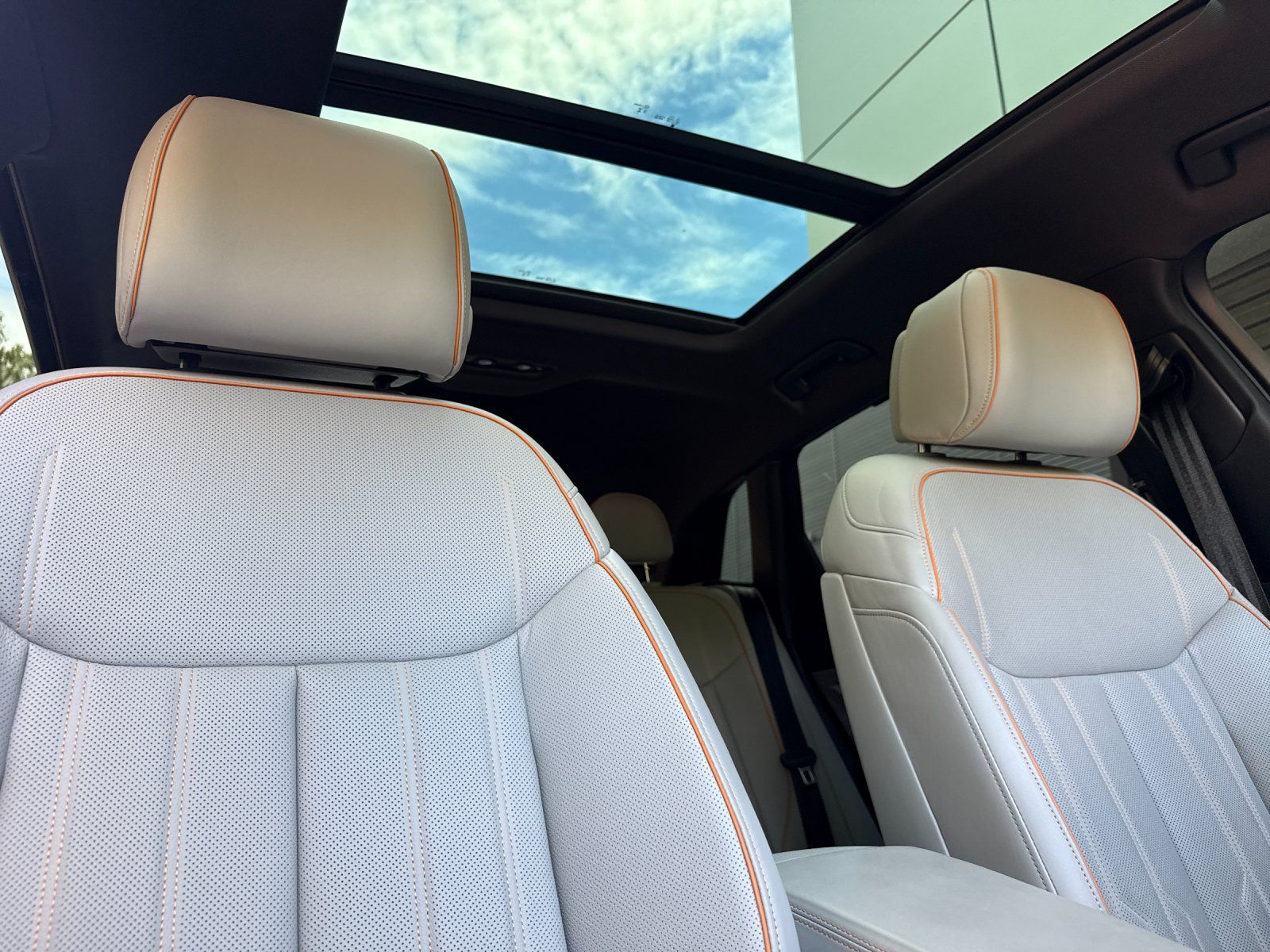 2024 Audi Q8 e-tron Prestige — foto completa 17 de 29