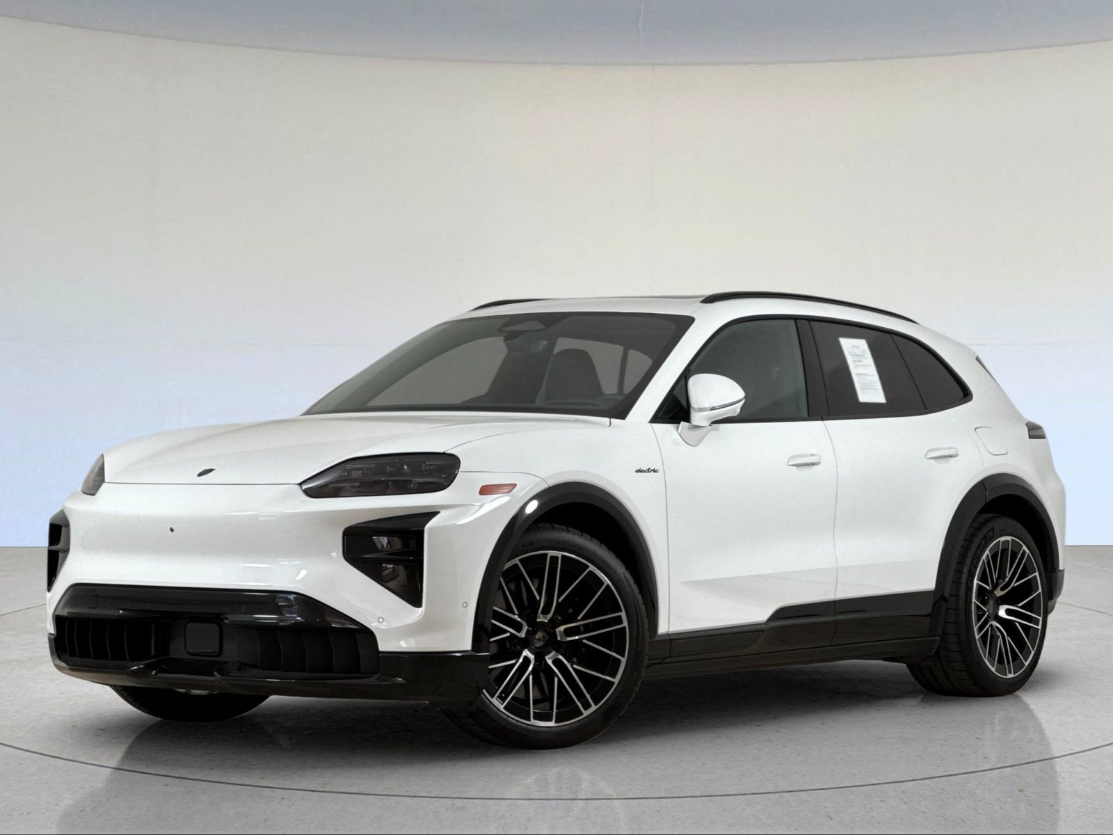 2026 Porsche Cayenne Turbo — photo 1 of 29
