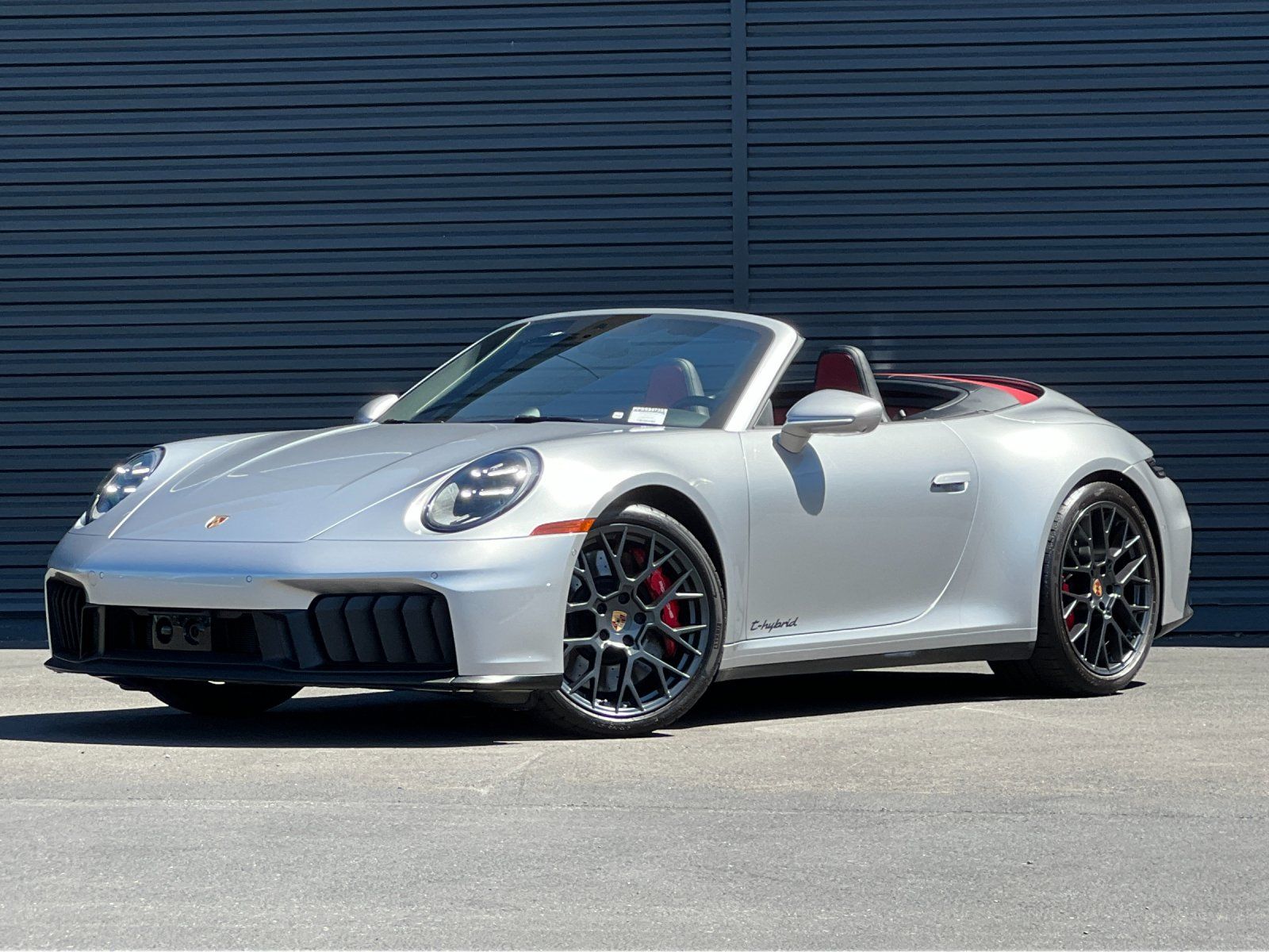 2025 Porsche 911 Carrera 4 GTS — foto completa 1 de 30
