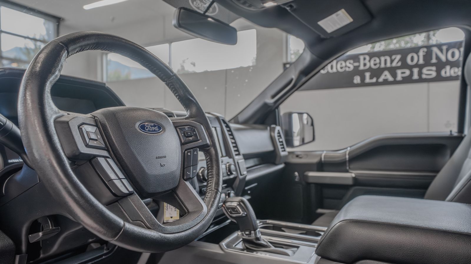 2018 Ford F-150 XLT — foto completa 7 de 33