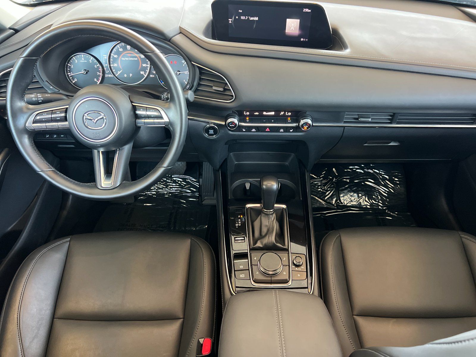 2021 Mazda CX-30 Turbo — foto completa 13 de 28