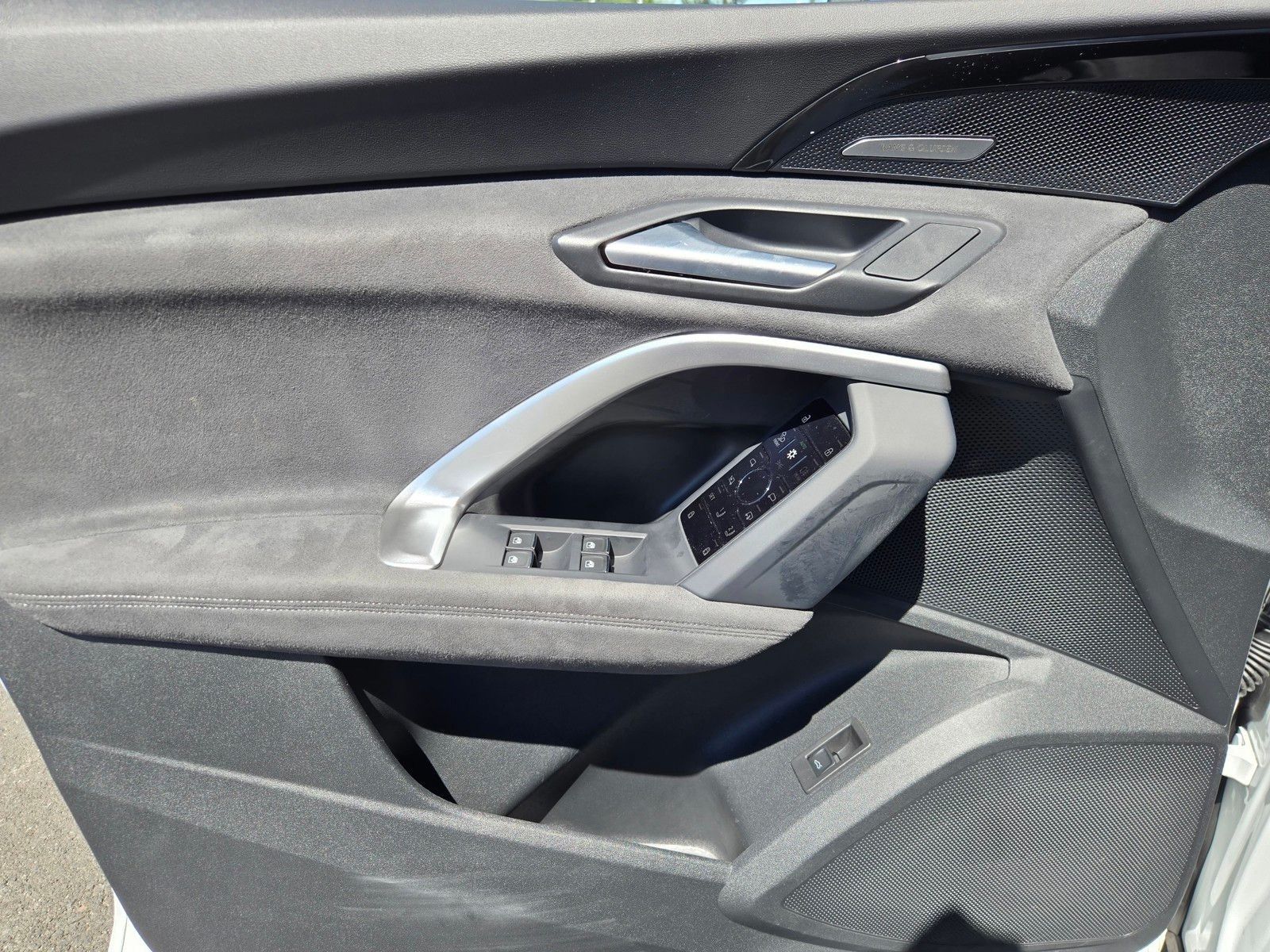 2025 Audi SQ5 3.0T Premium Plus — full photo 17 of 45