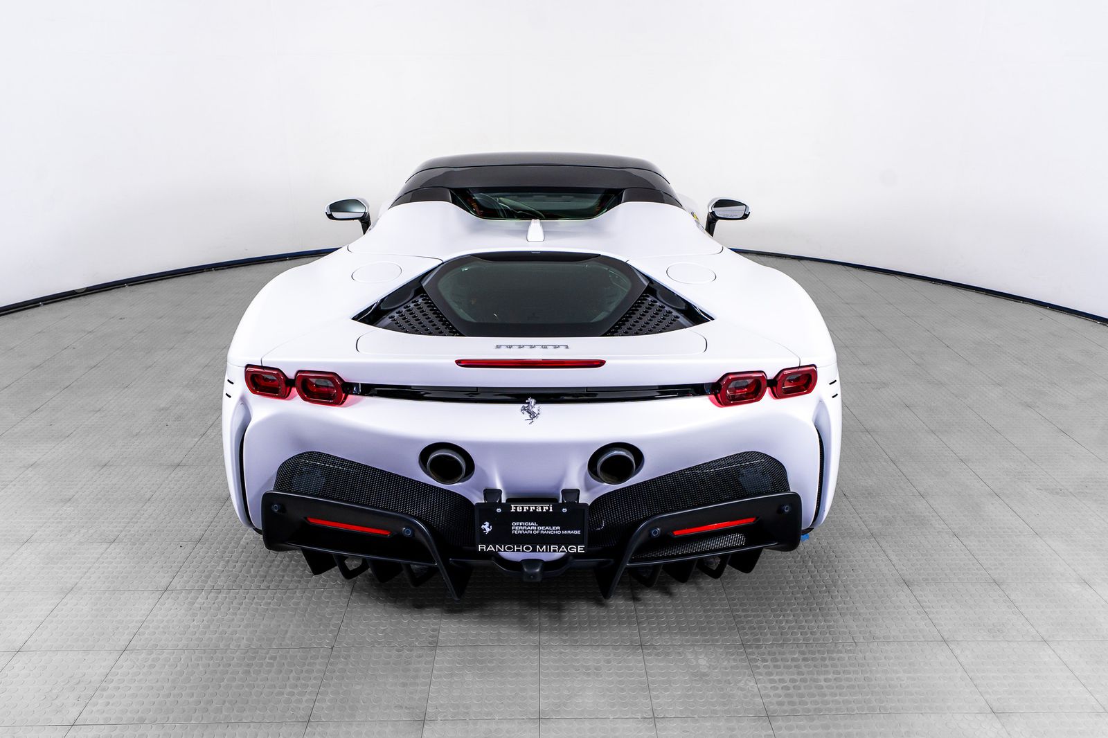 2024 Ferrari SF90 Spider — full photo 18 of 51
