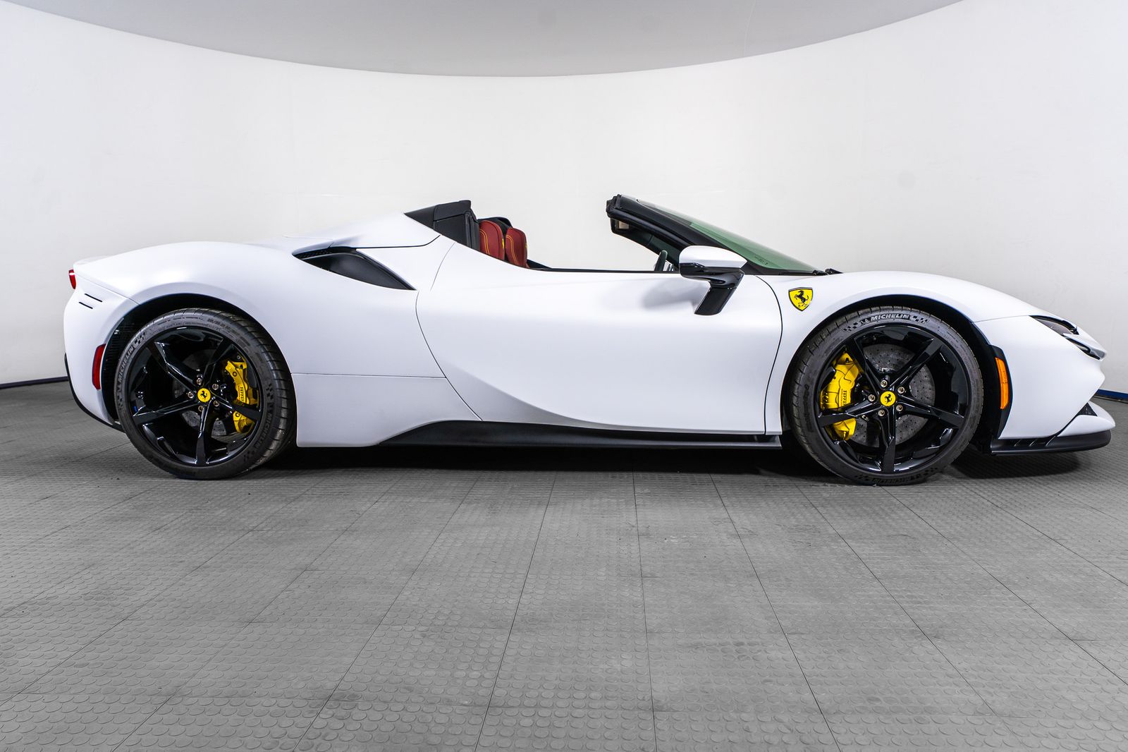 2024 Ferrari SF90 Spider — foto completa 9 de 51