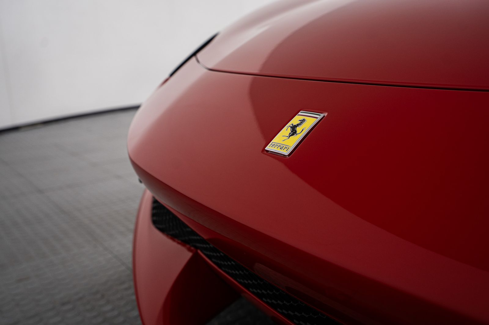 2025 Ferrari 296 GTS — foto completa 15 de 43