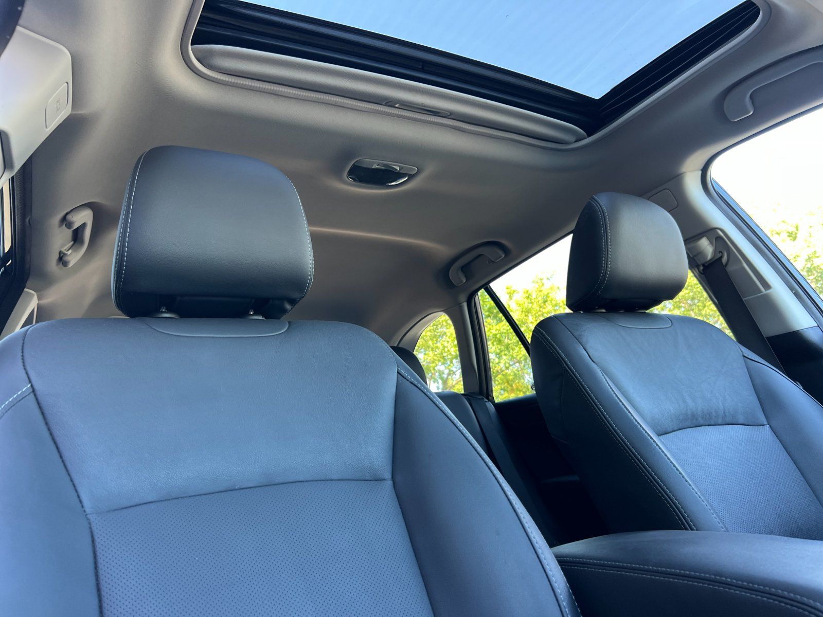 2016 Subaru Outback 2.5i — full photo 16 of 28